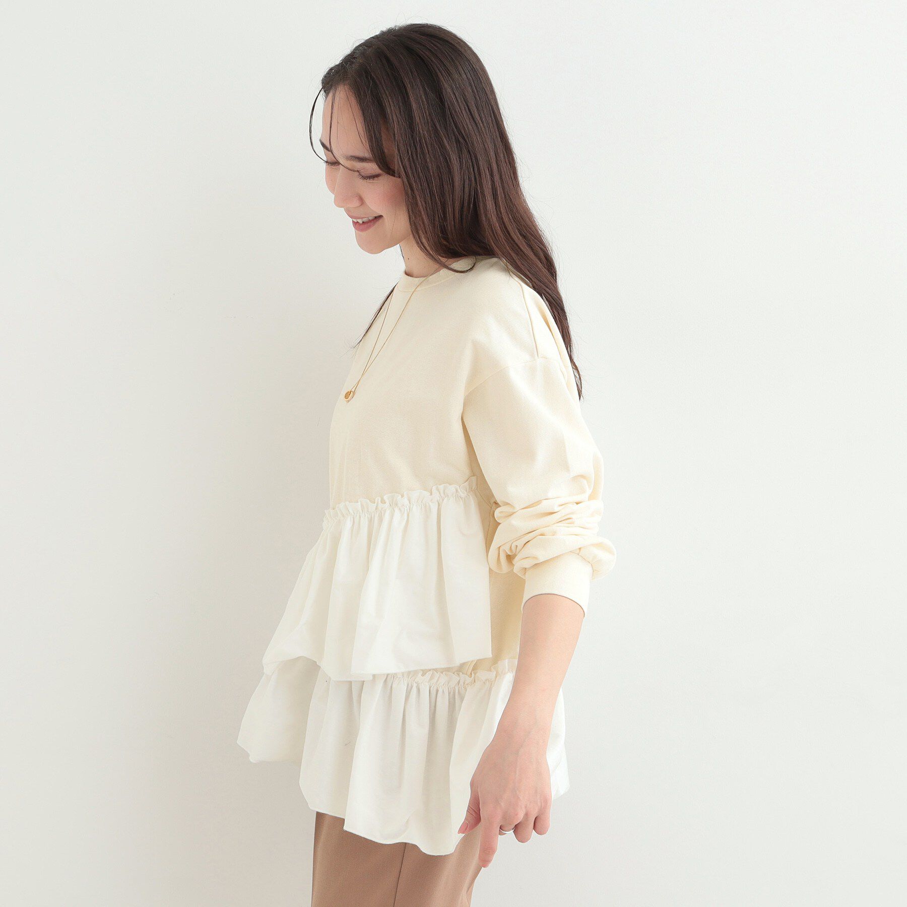 SHOO･LA･RUE「【洗濯機可】ほんのり甘い アシンメトリーフリルの上品トップス」|パーカー|