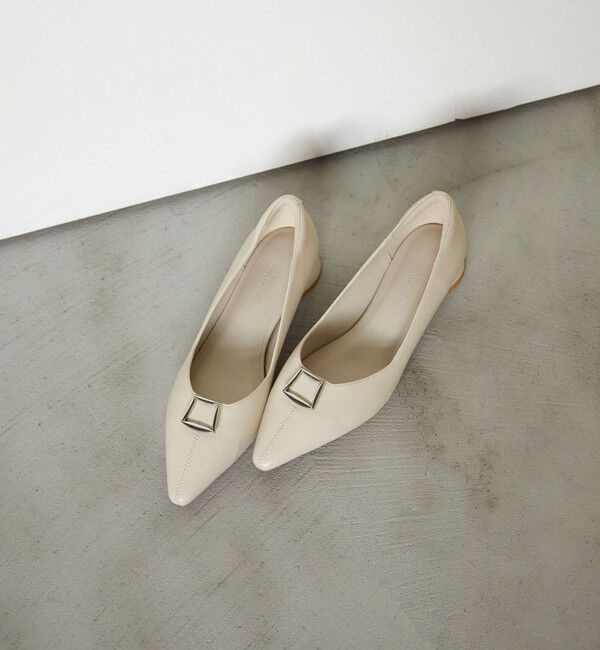 UNITED ARROWS green label relaxing「ポインテッド バックル パンプス 晴雨兼用 撥水」|パンプス|OFF WHITE