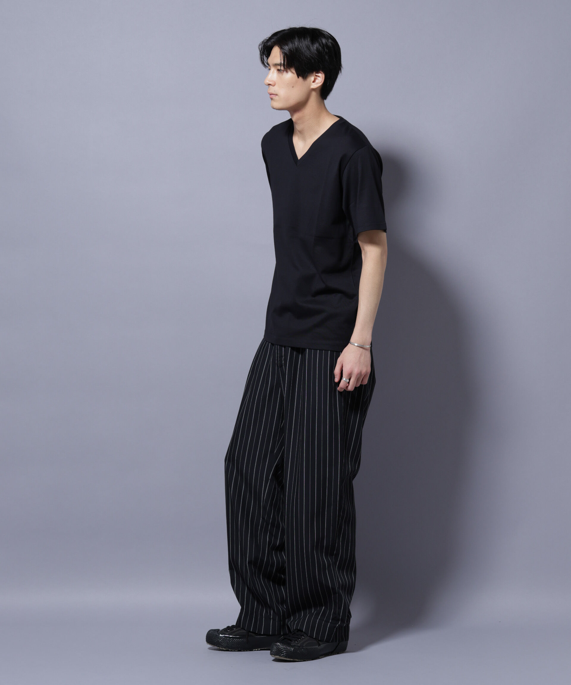 nano･universe「WEB限定/Anti Soaked(R) 汗染み防止 Vネック レギュラーシルエットTシャツ」|Tシャツ・カットソー|