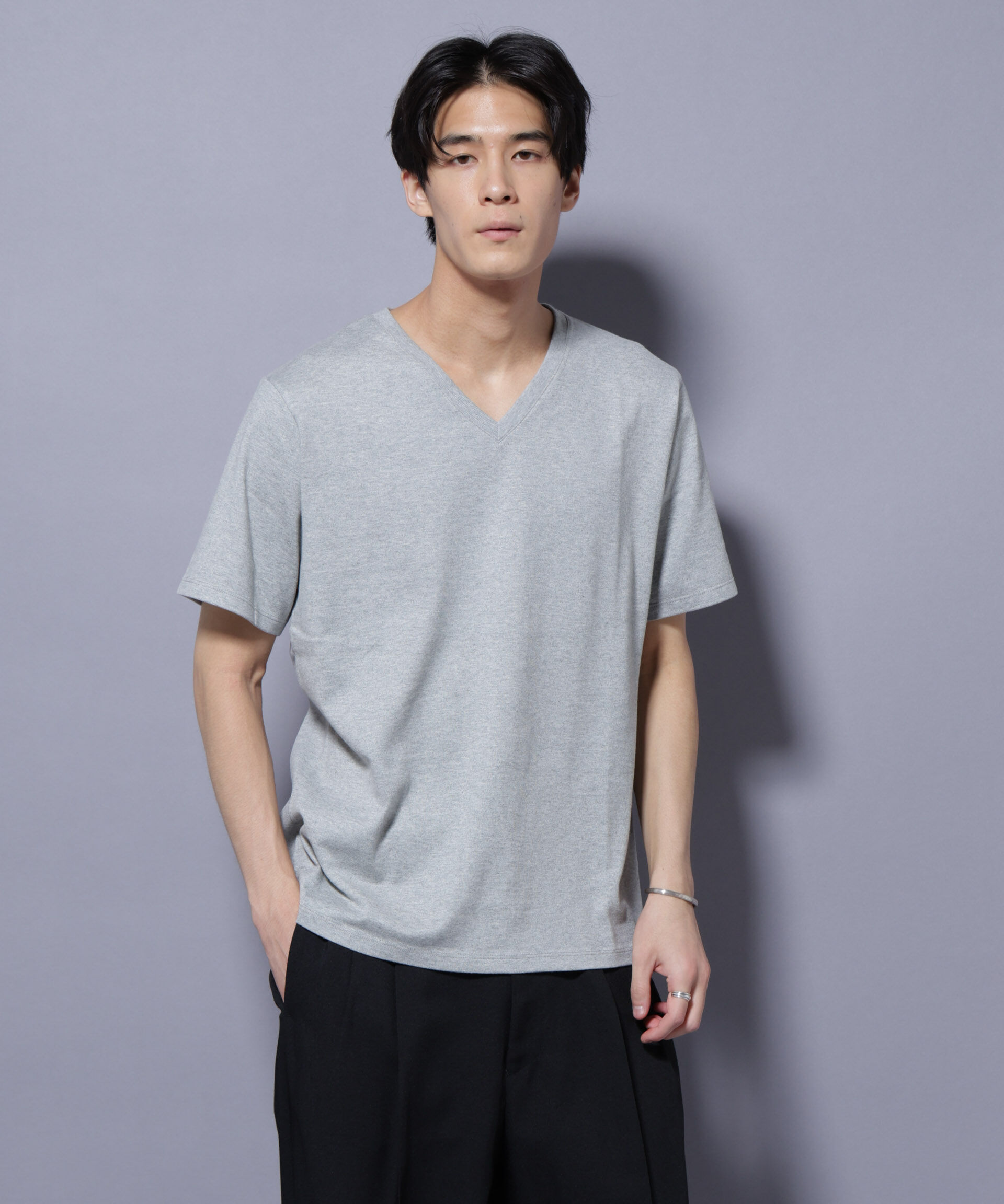 nano･universe「WEB限定/Anti Soaked(R) 汗染み防止 Vネック レギュラーシルエットTシャツ」|Tシャツ・カットソー|