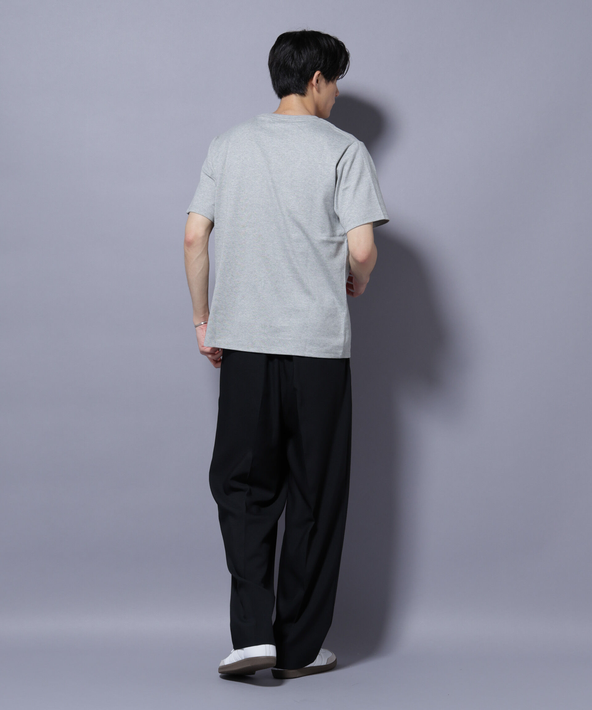 nano･universe「WEB限定/Anti Soaked(R) 汗染み防止 Vネック レギュラーシルエットTシャツ」|Tシャツ・カットソー|