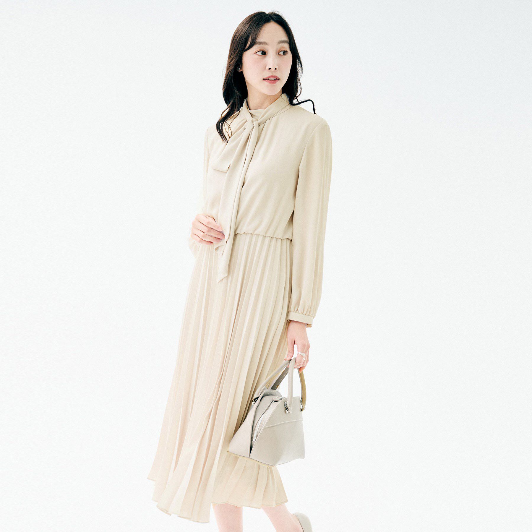 UNTITLED「【セレモニー/フォーマル/洗える】ボウタイ プリーツワンピース」|ワンピース|