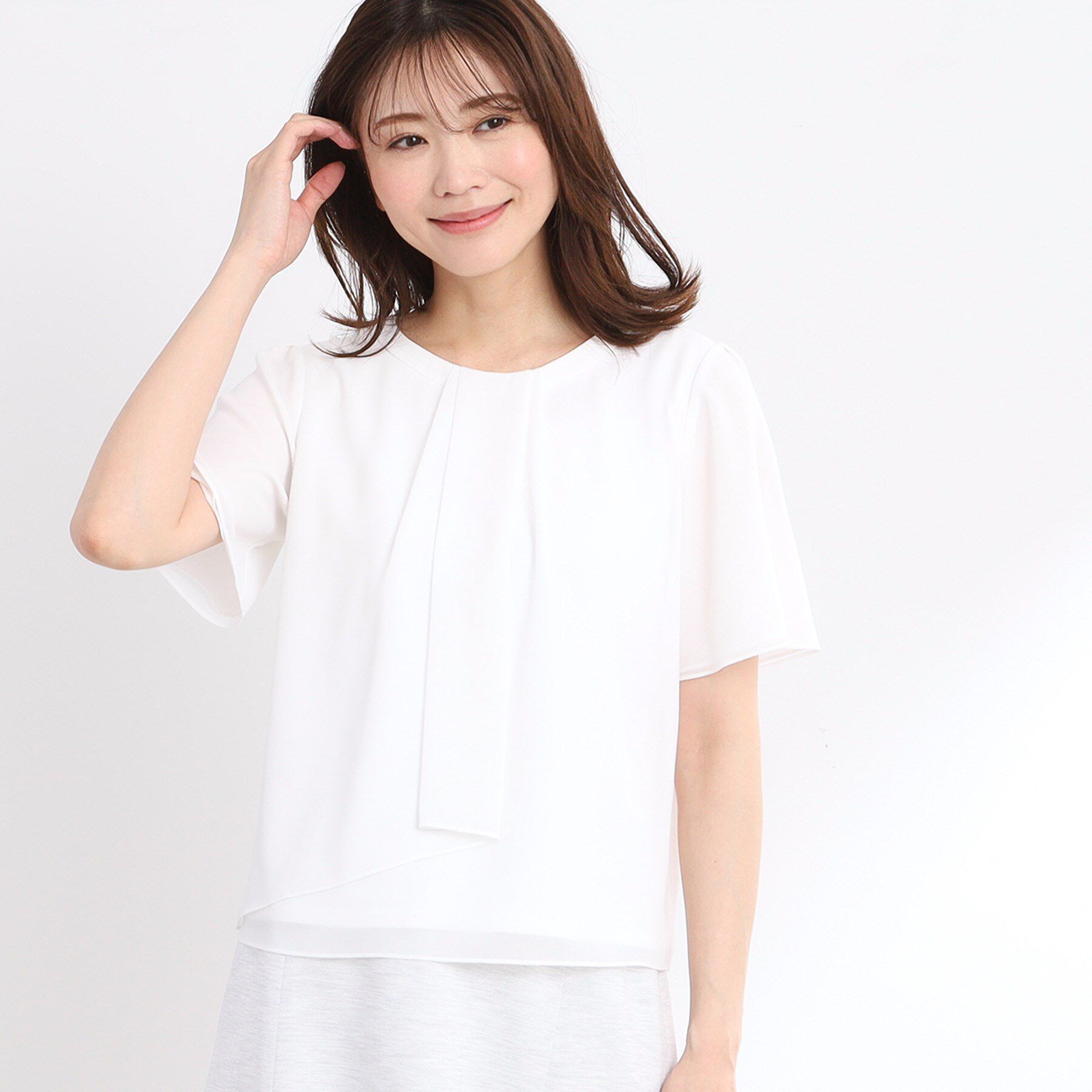 Reflect「【UVカット／接触冷感／マシンウォッシュ可能】タックデザインブラウス」|シャツ・ブラウス|アイボリー(004)