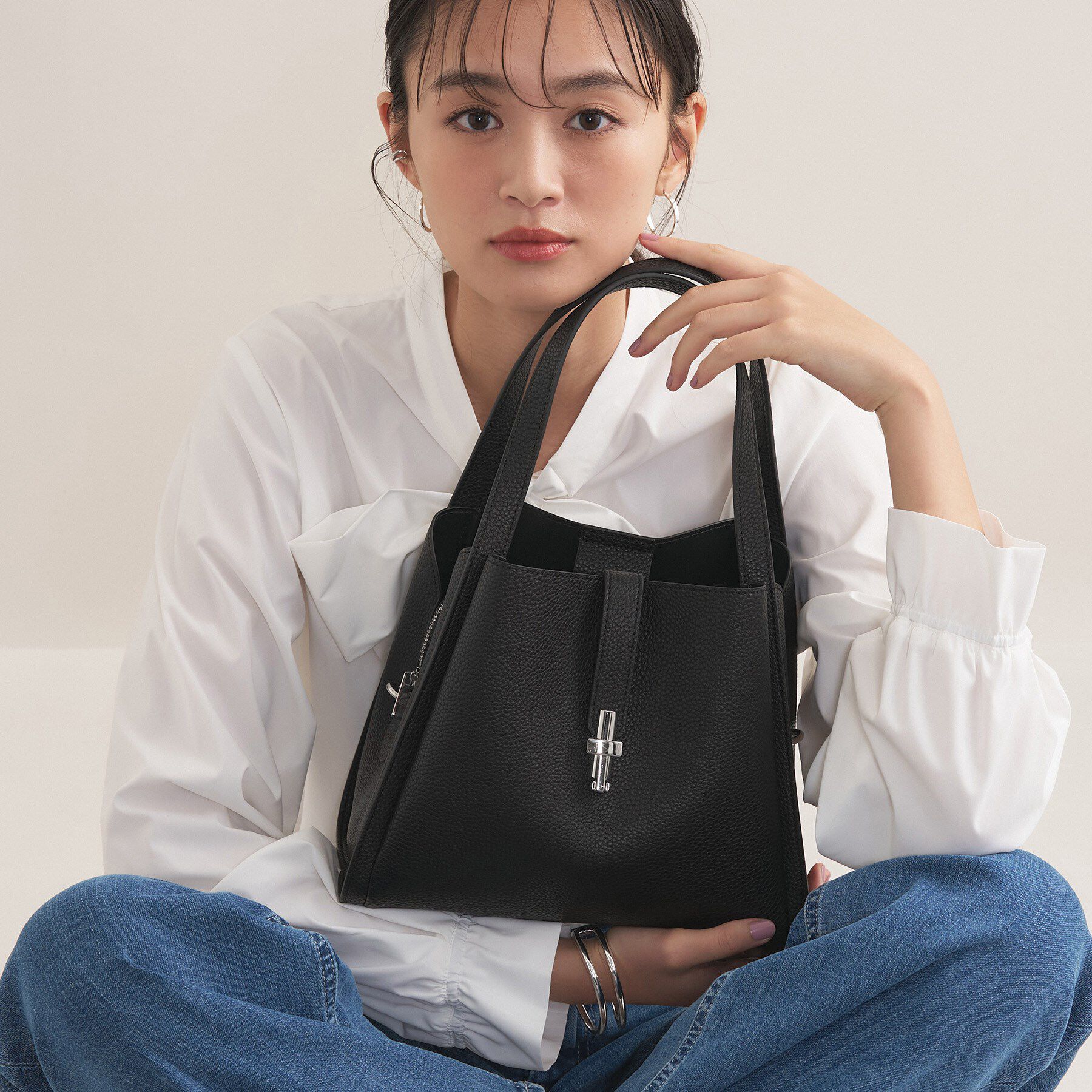 INDIVI「【合皮／ミドルサイズ】春カラーフォルムバッグ」|ハンドバッグ|