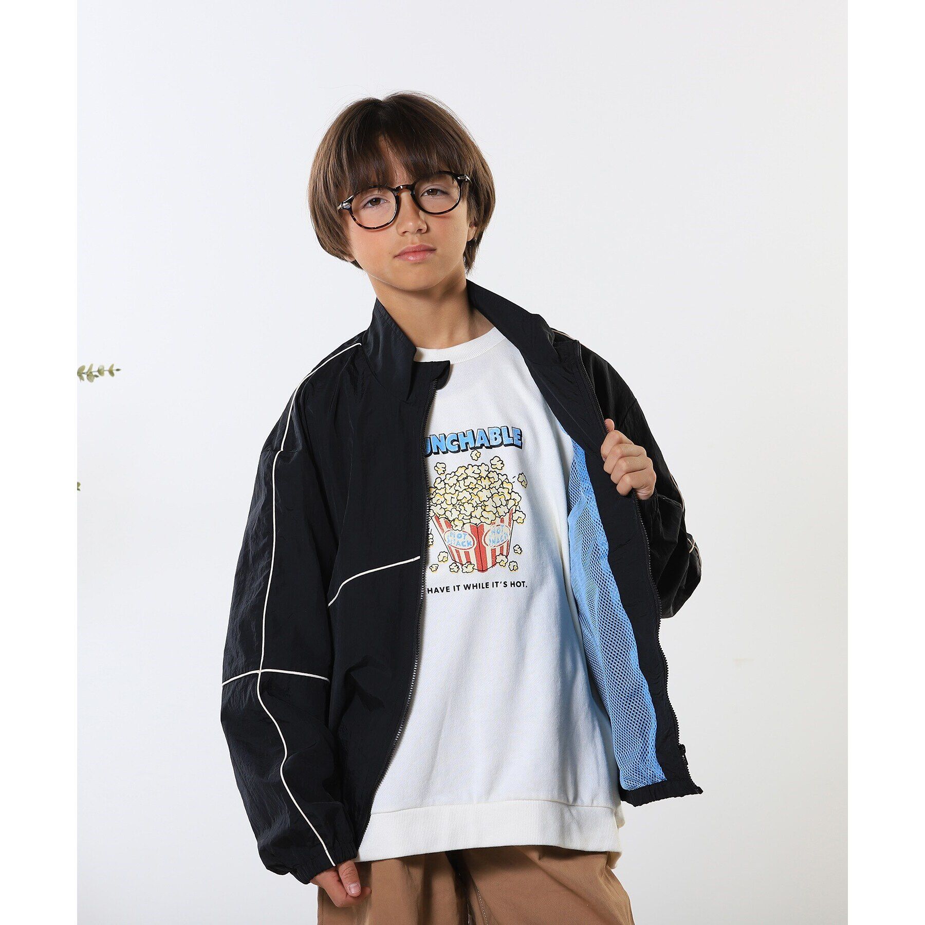 SHOO･LA･RUE「【100-150cm/洗える/男女兼用】スタンドカラー パイピングブルゾン」|ブルゾン・スタジャン|ブラック(019)