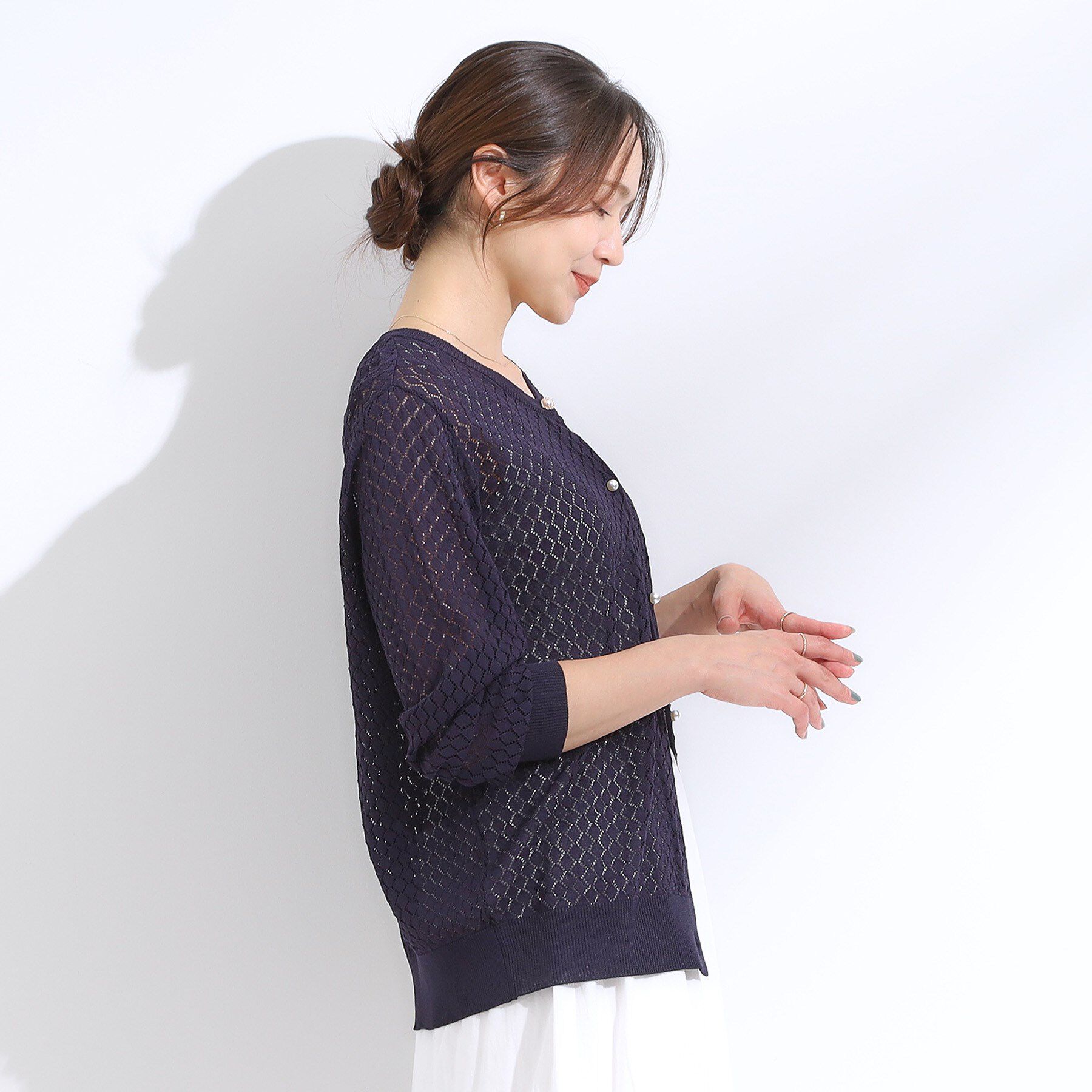 SHOO･LA･RUE「【S-LL】透かし編みが大人上品 マルチボタンニットカーディガン」|カーディガン|