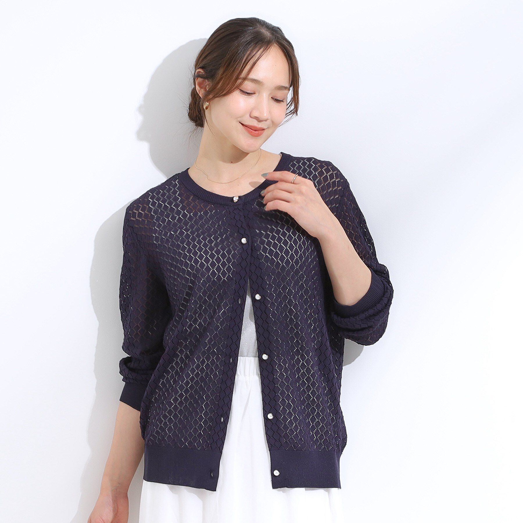SHOO･LA･RUE「【S-LL】透かし編みが大人上品 マルチボタンニットカーディガン」|カーディガン|