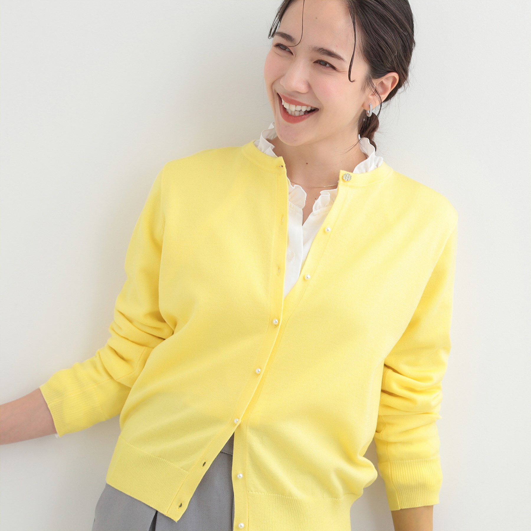 SHOO･LA･RUE「【洗濯機可/S-LL/セットアップ可】シンプルきれい見え クルーネックカーディガン」|カーディガン|イエロー(031)