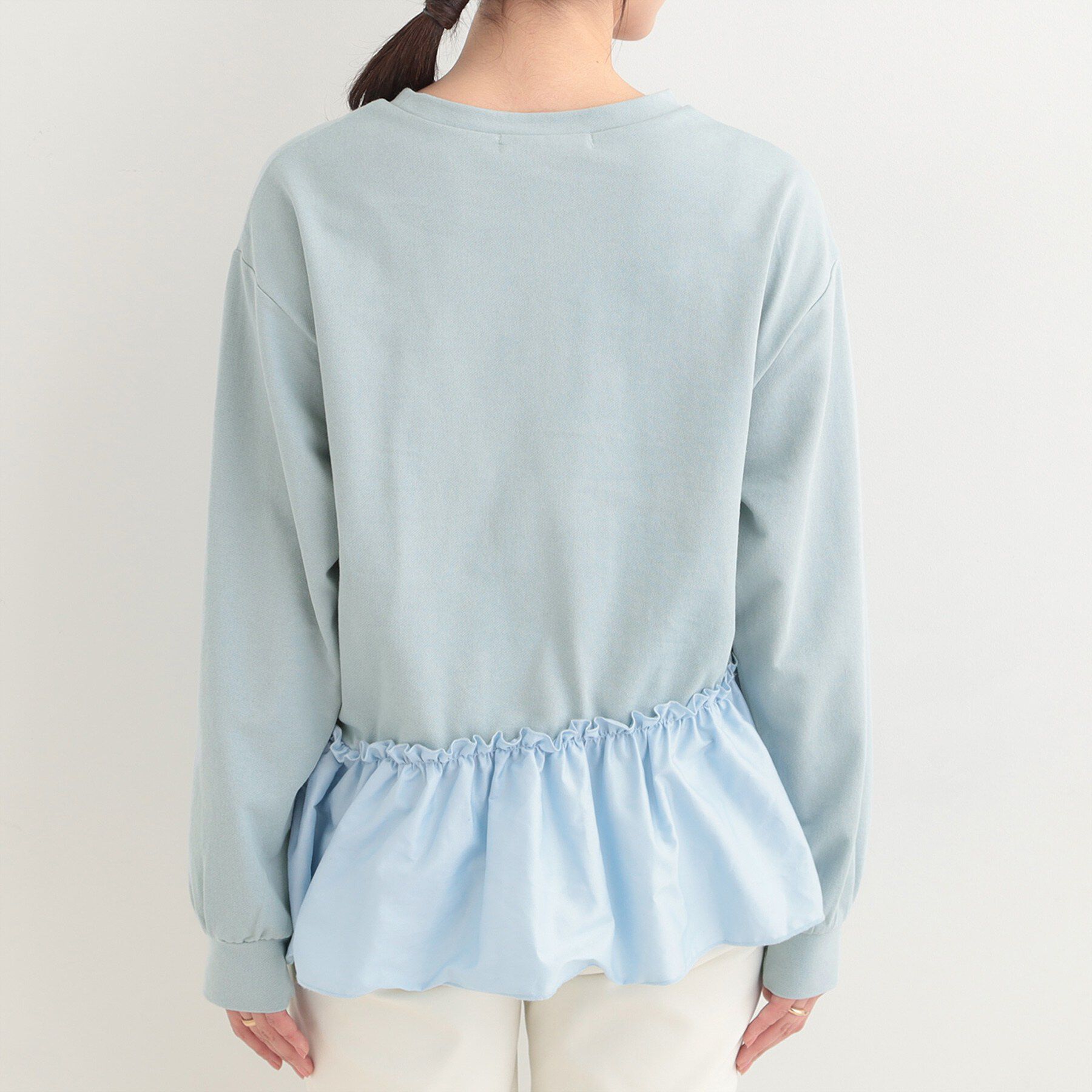 SHOO･LA･RUE「【洗濯機可】ほんのり甘い アシンメトリーフリルの上品トップス」|パーカー|