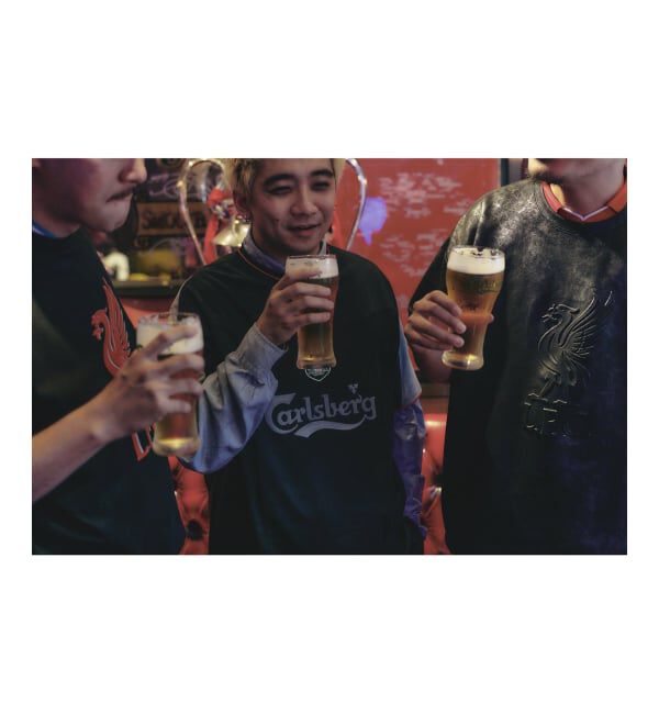 Liverpool FC「【Liverpool FC / リバプール FC】FAKE LEATHER EMBOSS PRINT Tシャツ」|Tシャツ・カットソー|