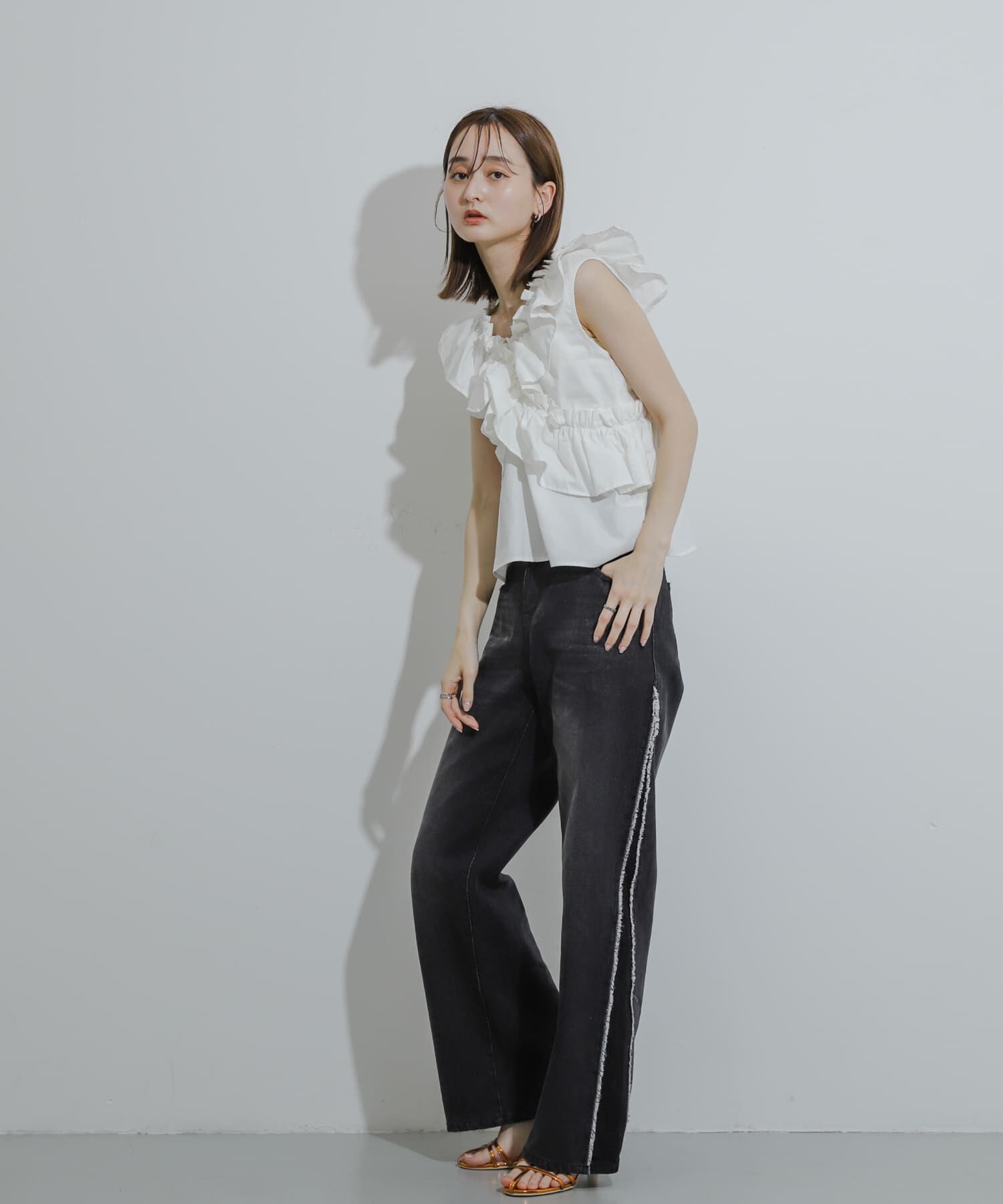 SENSE OF PLACE by URBAN RESEARCH「2WAYフリルノースリーブブラウス」|シャツ・ブラウス|