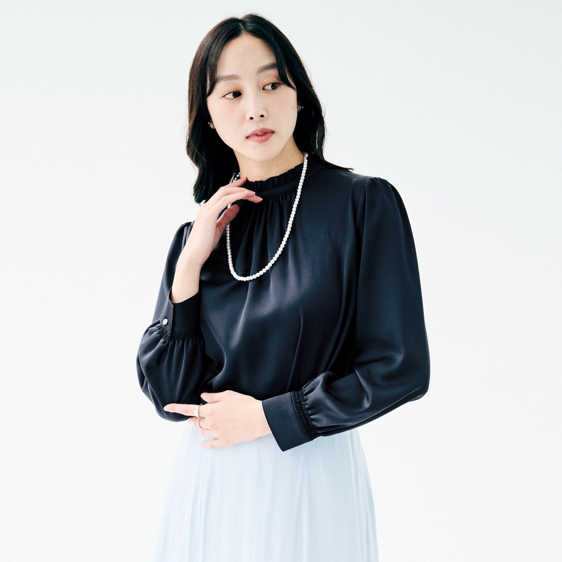 UNTITLED「【セレモニー/フォーマル/お仕事着】ハイネックフリル ブラウス」|シャツ・ブラウス|