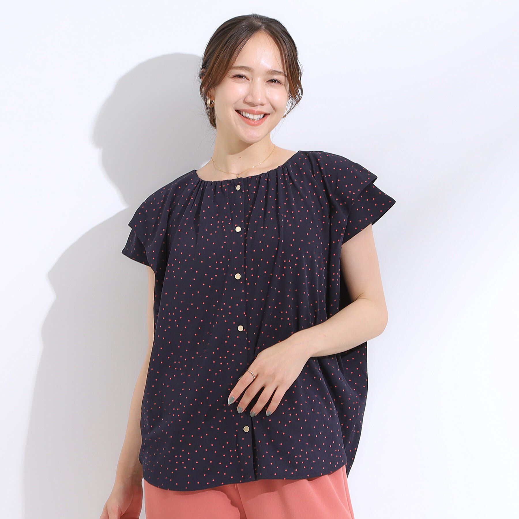 SHOO･LA･RUE「【S-LL/ひんやり】きちんと見えで好印象 ドット柄デザイントップス」|シャツ・ブラウス|