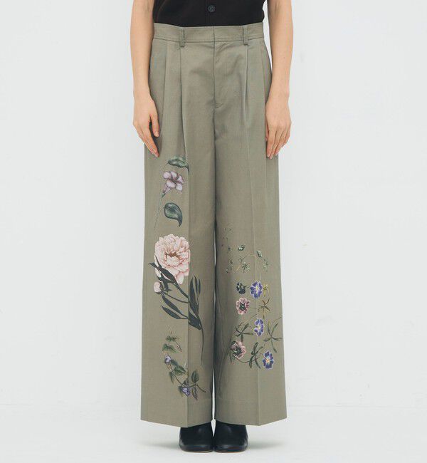CABaN「コットンツイル フラワープリント2タックワイドパンツ」|チノ|