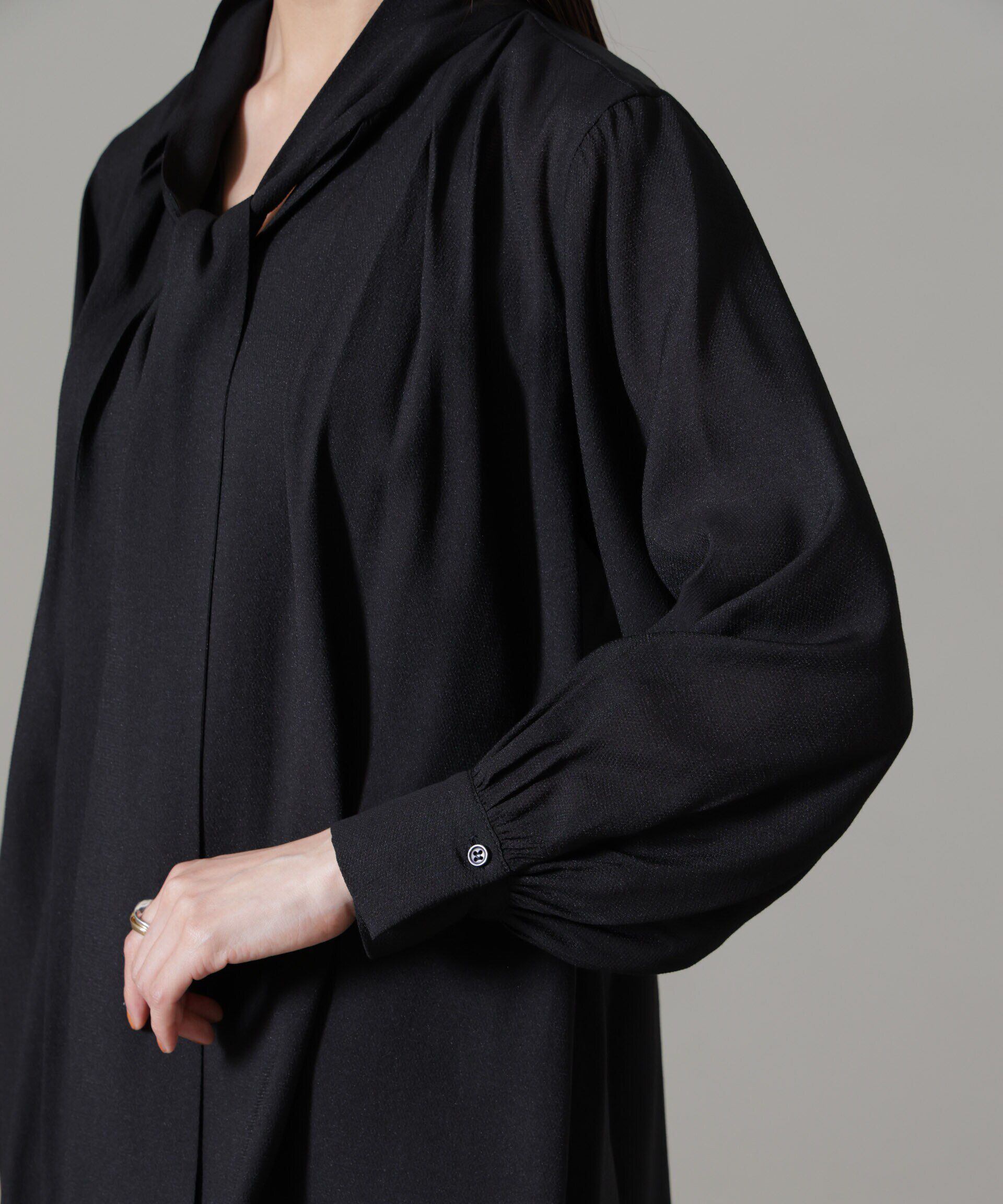 nano･universe「リンクルドビーリボンタイブラウス」|シャツ・ブラウス|