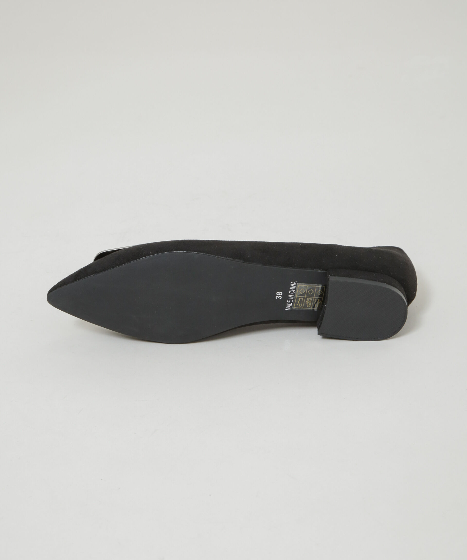 nano･universe「ポインテッドトゥバックルフラットパンプス」|ビジネス・ドレスシューズ|