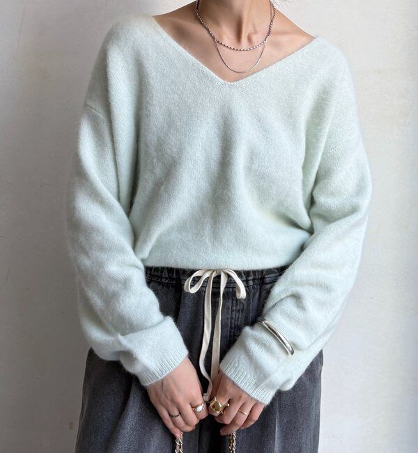  「ファーウール深Vプルオーバー」|ニット・セーター|