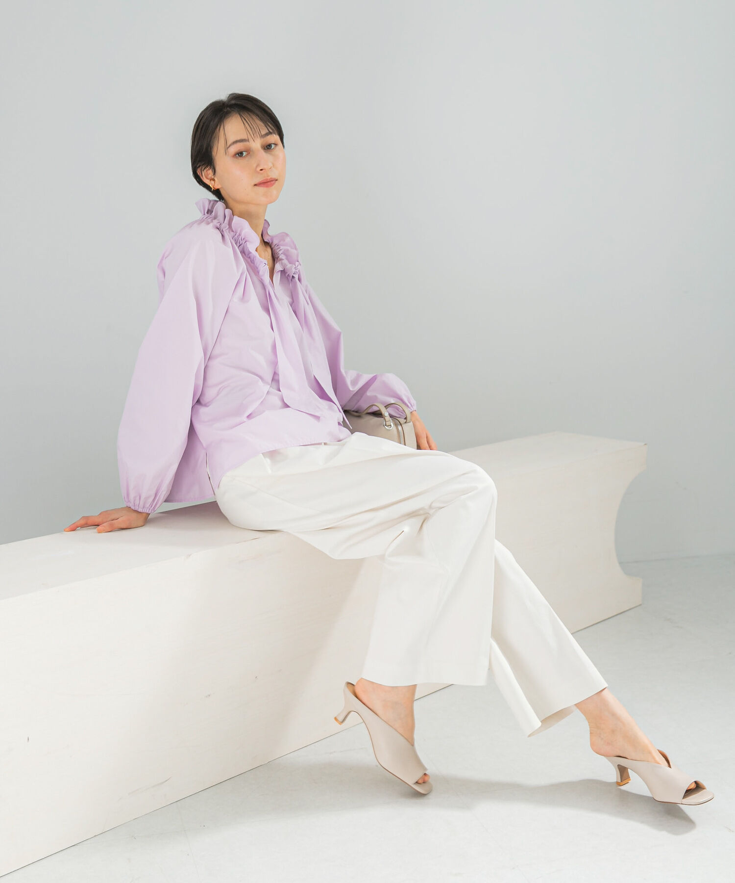 URBAN RESEARCH ROSSO「フリルネックシャツブラウス」|シャツ・ブラウス|