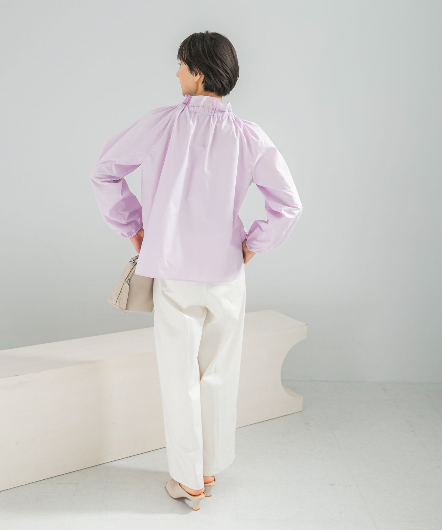 URBAN RESEARCH ROSSO「フリルネックシャツブラウス」|シャツ・ブラウス|