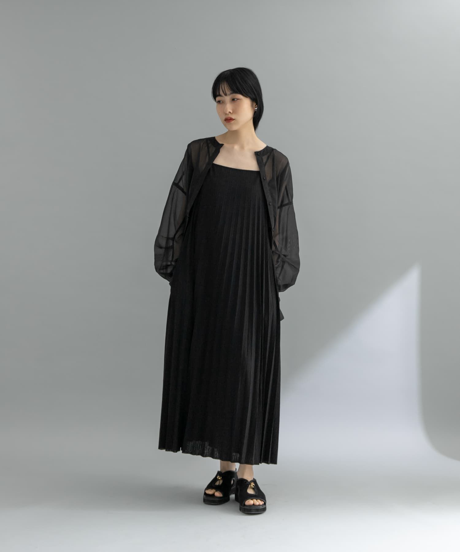  「『WEB限定』2WAYプリーツキャミワンピース」|ワンピース|ブラック