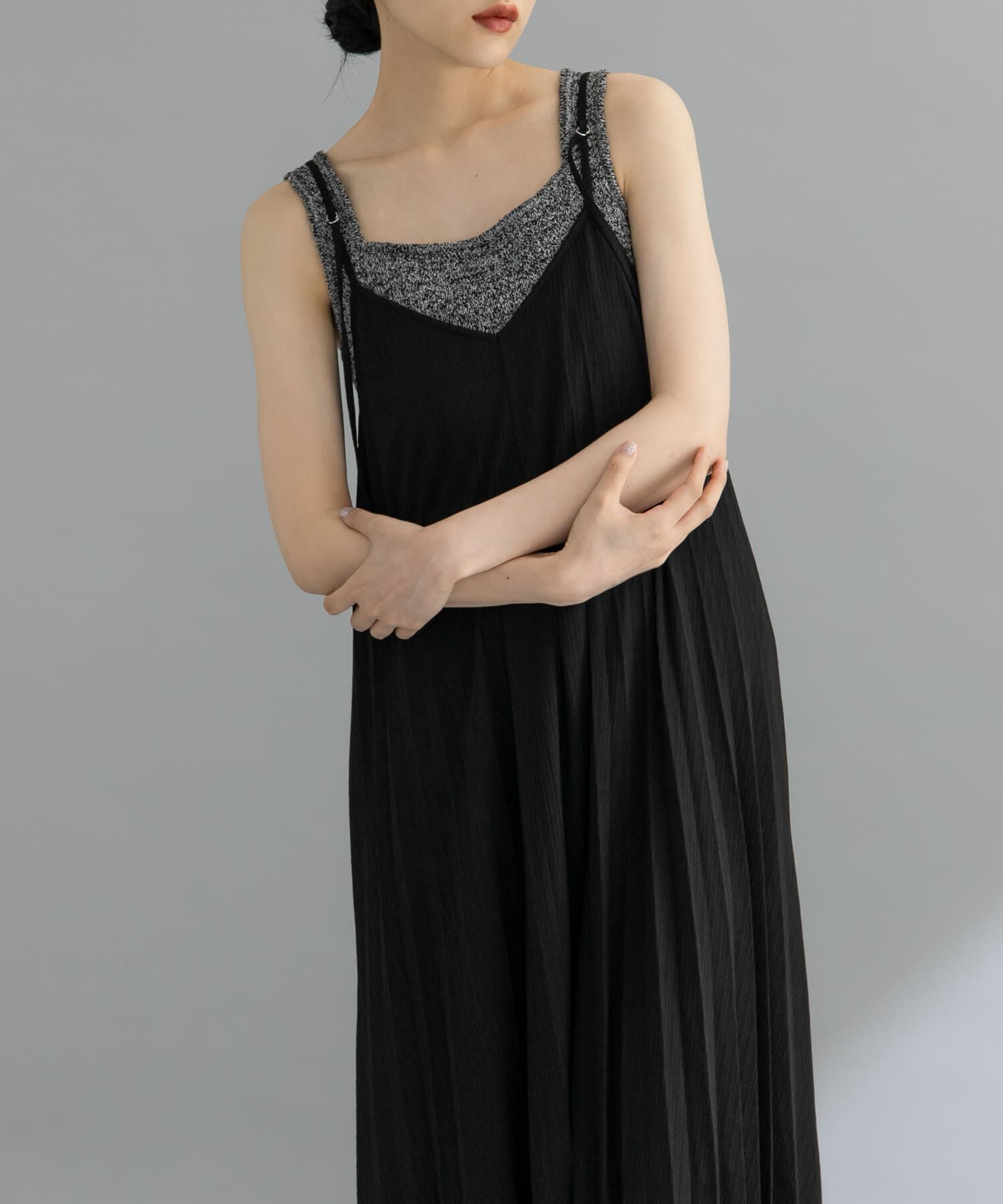  「『WEB限定』2WAYプリーツキャミワンピース」|ワンピース|