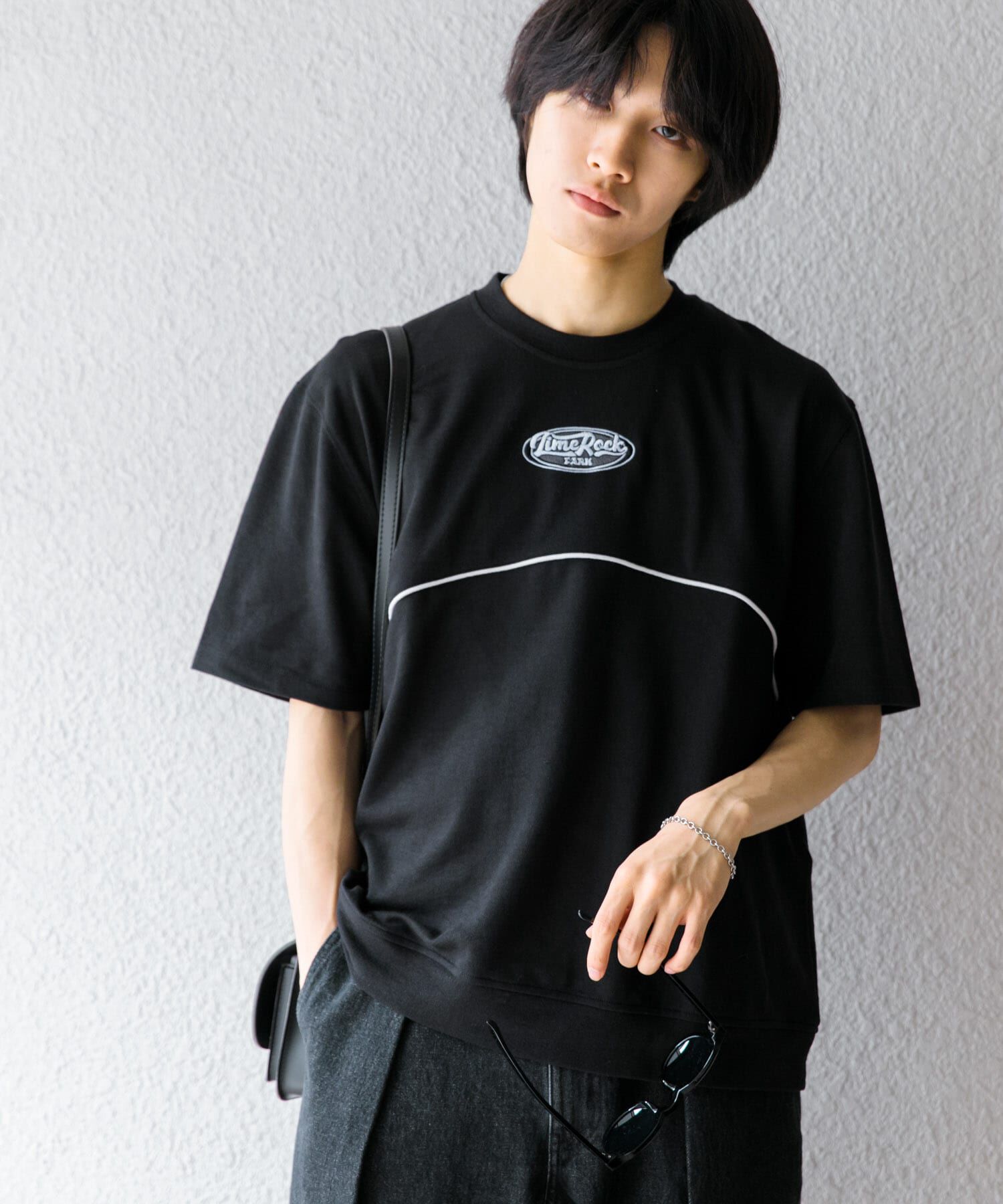 SENSE OF PLACE by URBAN RESEARCH「ブロックドデザインTシャツ(5分袖)」|Tシャツ・カットソー|ブラック