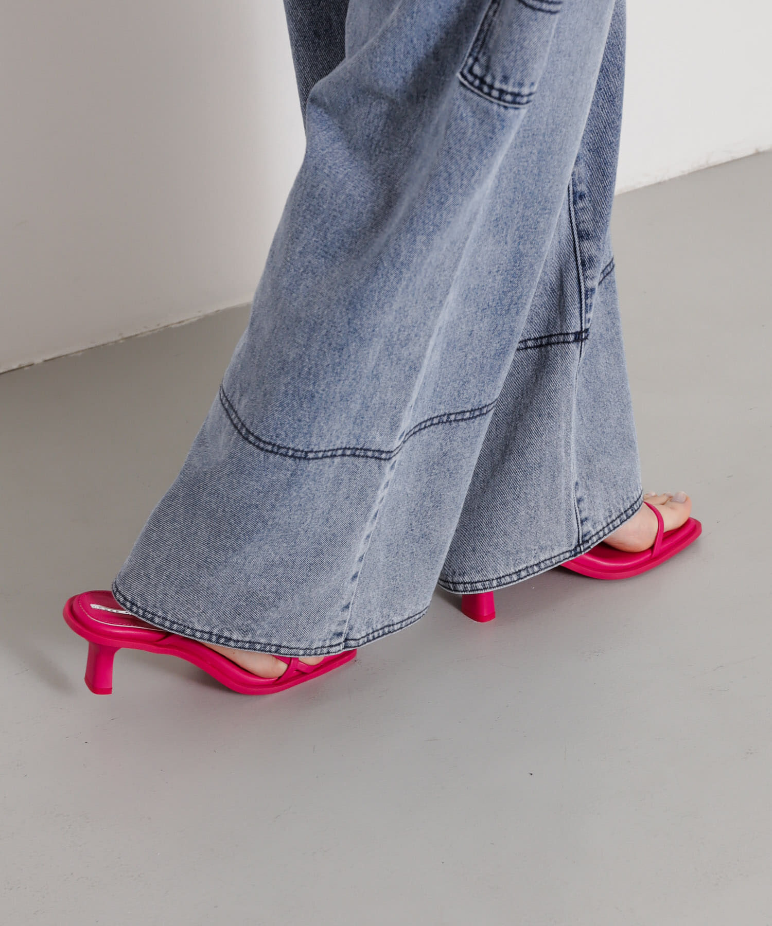 SENSE OF PLACE by URBAN RESEARCH「ワイドスクエアストラップサンダル」|サンダル|