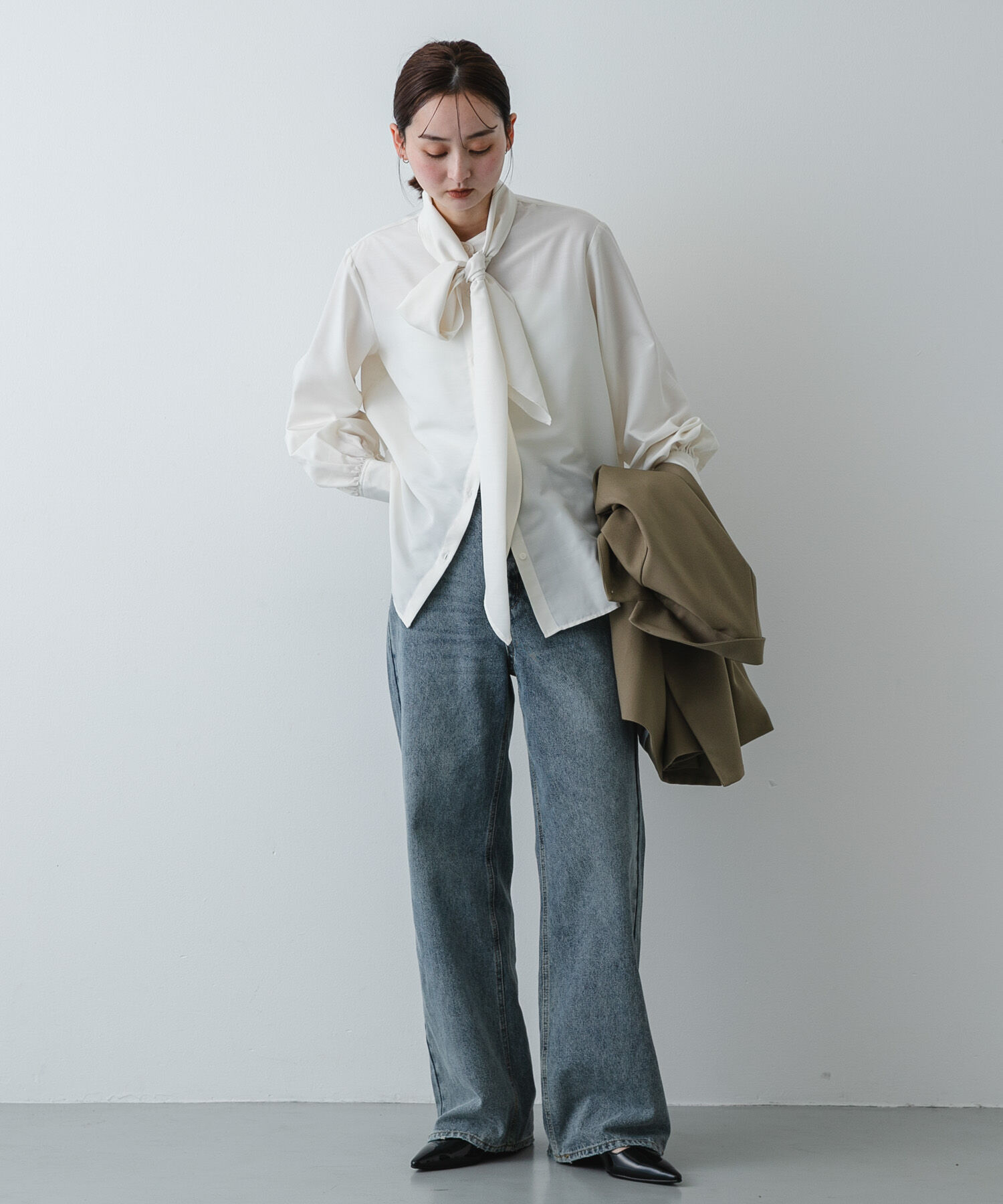 SENSE OF PLACE by URBAN RESEARCH「『イージーケア』ボウタイリボンブラウス」|シャツ・ブラウス|