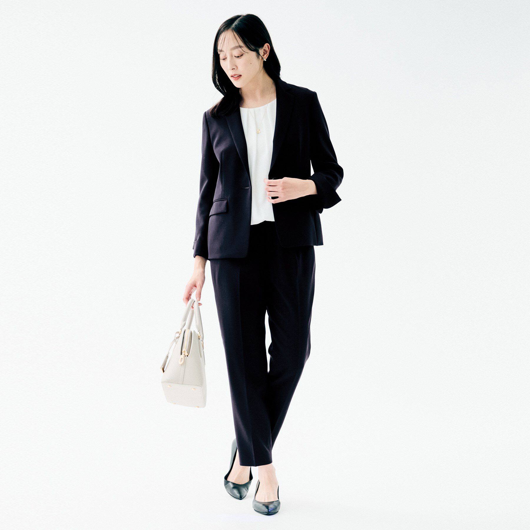 UNTITLED「【洗えるスーツ/ストレッチ性/後ろウエストゴム】テーパードパンツ」|その他|