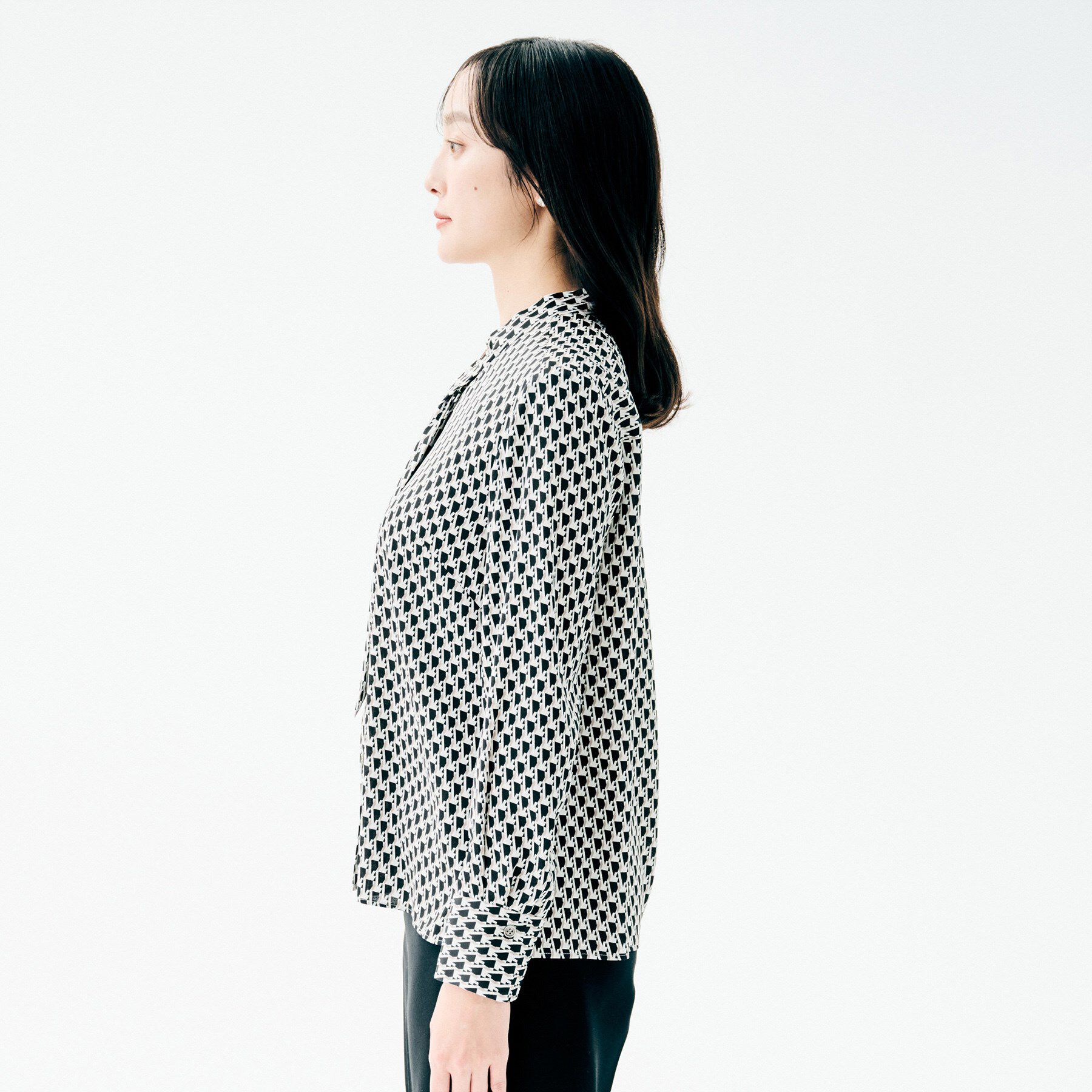 UNTITLED「【お仕事着/フォーマル/セレモニー】ボウタイブラウス」|シャツ・ブラウス|