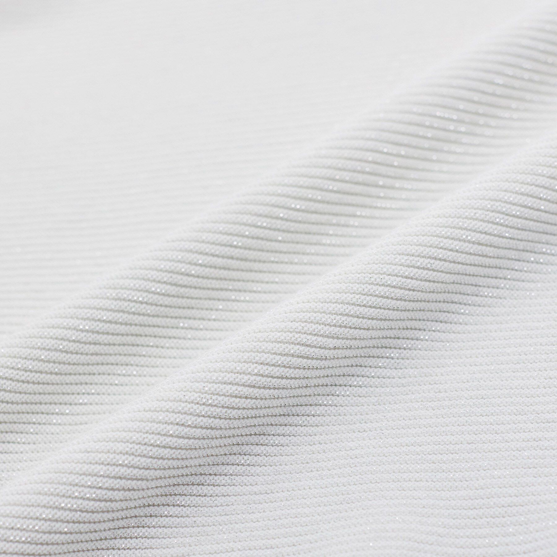 INDIVI「【洗える／軽量】きらめきVネックニット」|ニット・セーター|