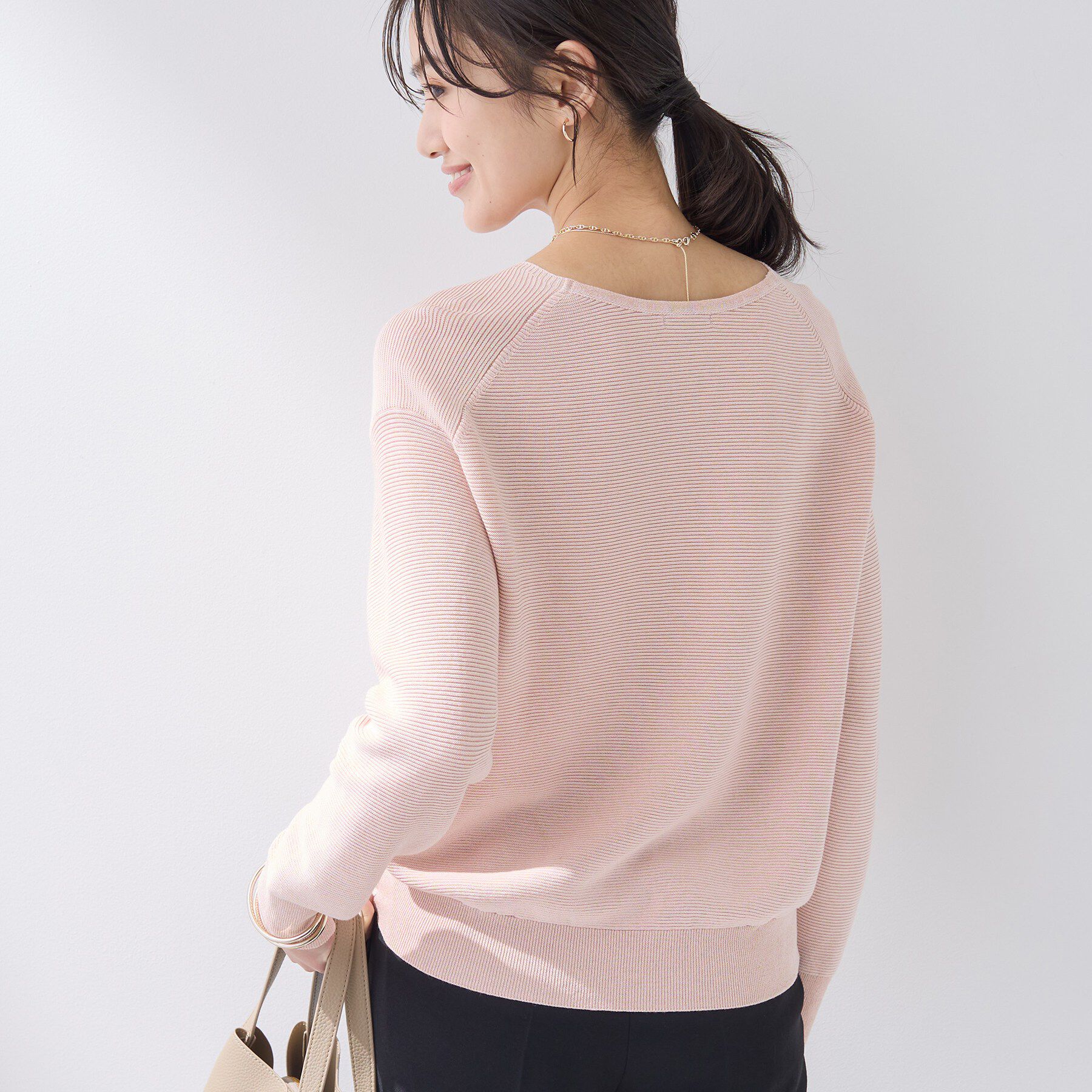 INDIVI「【洗える／軽量】きらめきVネックニット」|ニット・セーター|