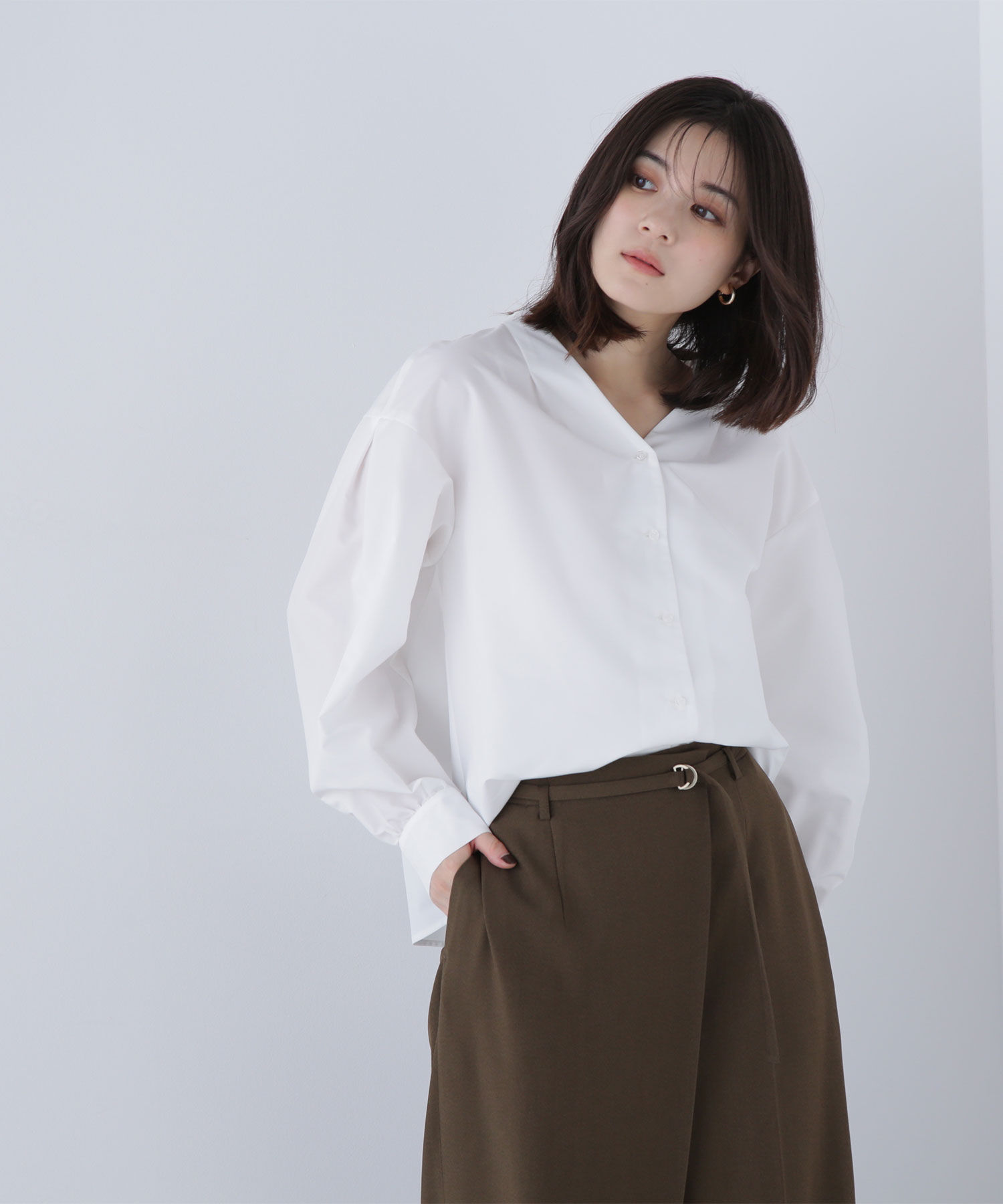  「Vネックフォルムブラウス」|シャツ・ブラウス|