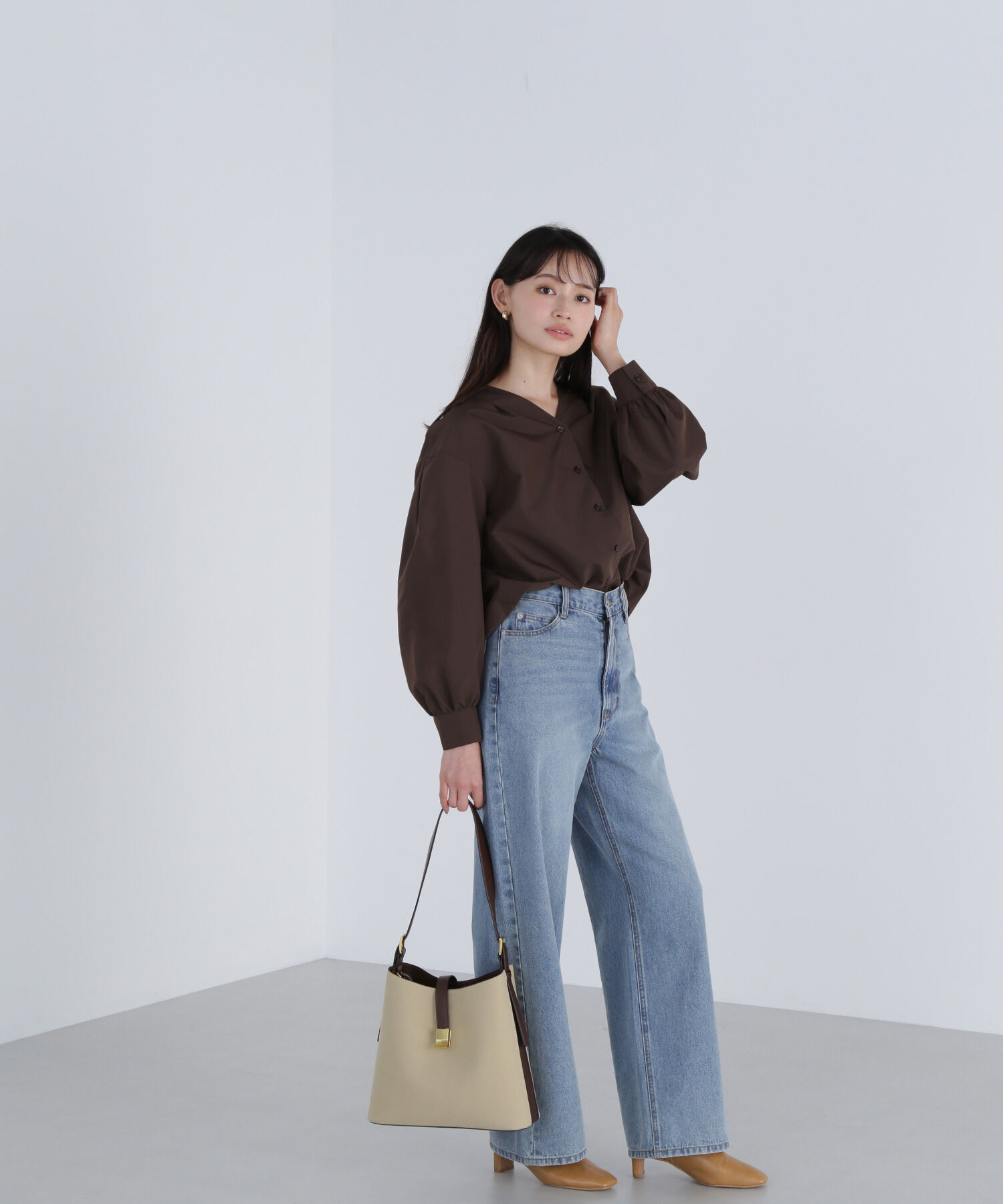  「Vネックフォルムブラウス」|シャツ・ブラウス|