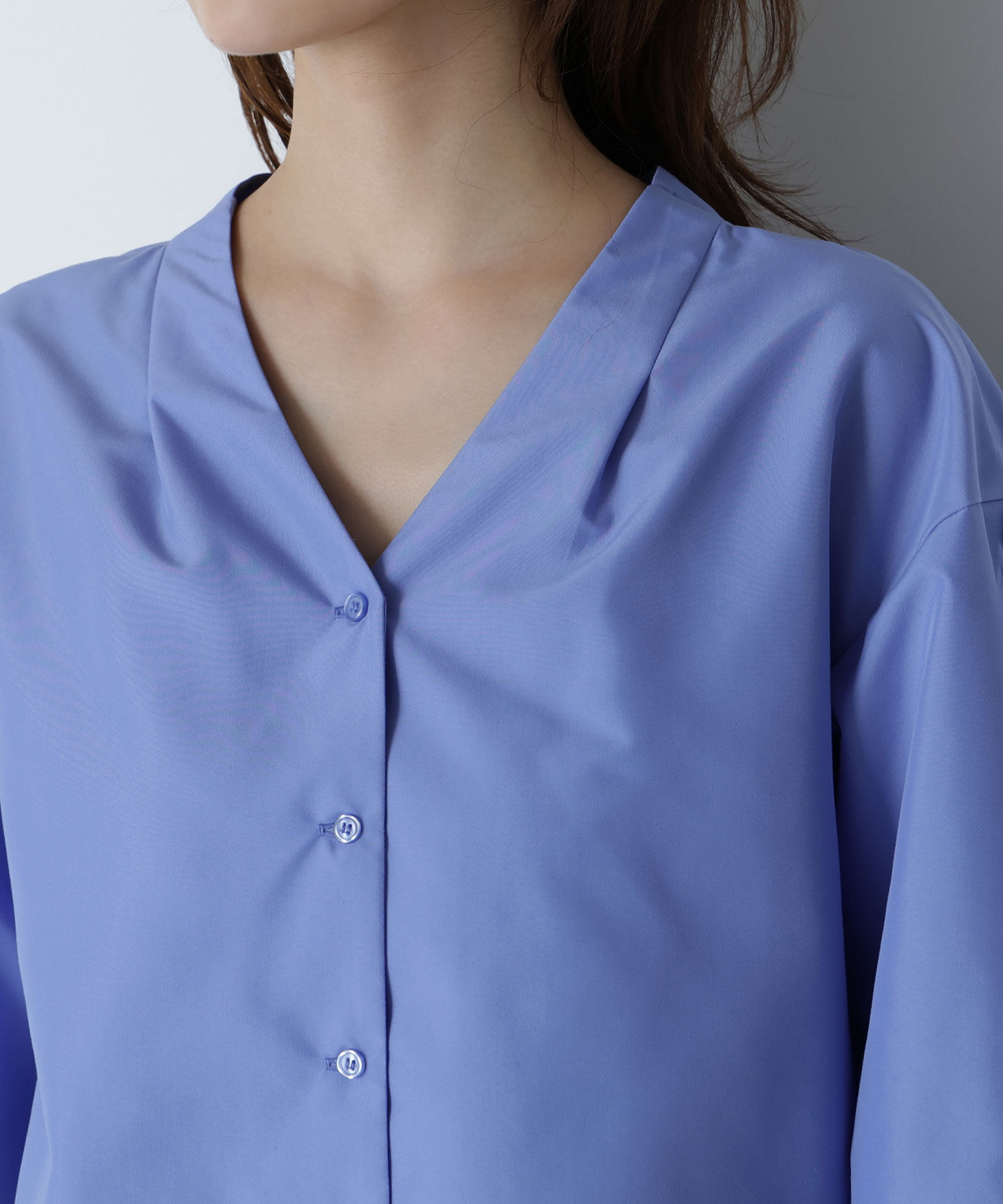  「Vネックフォルムブラウス」|シャツ・ブラウス|