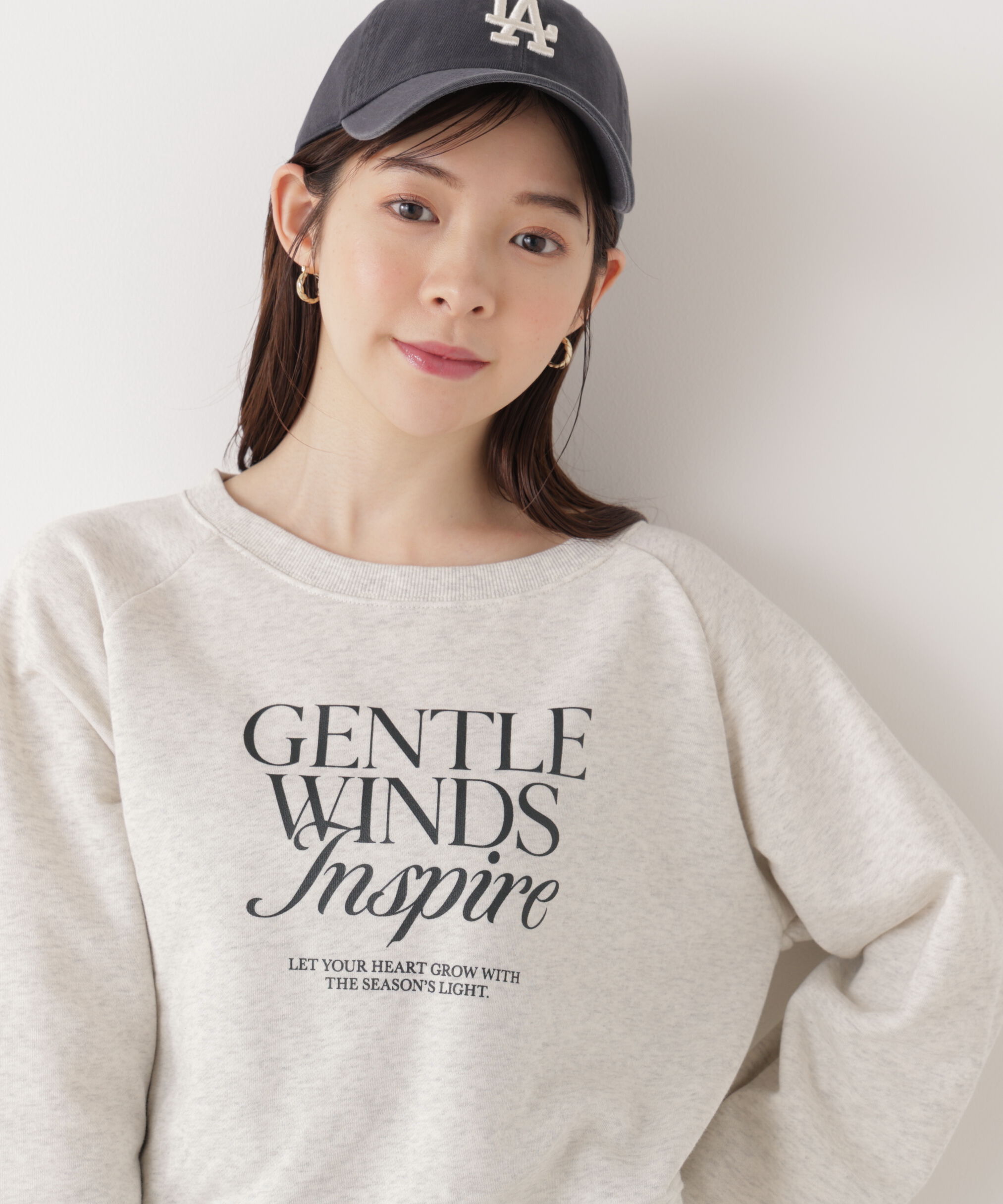 PROPORTION BODY DRESSING「＜ウォッシャブル＞〈a/mie〉ラグランロゴトップス　26SS」|Tシャツ・カットソー|