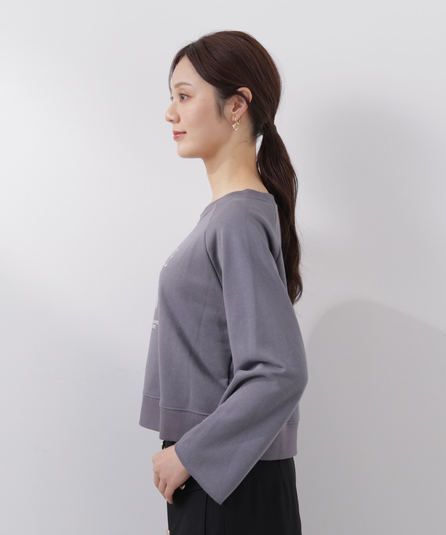 PROPORTION BODY DRESSING「＜ウォッシャブル＞〈a/mie〉ラグランロゴトップス　26SS」|Tシャツ・カットソー|
