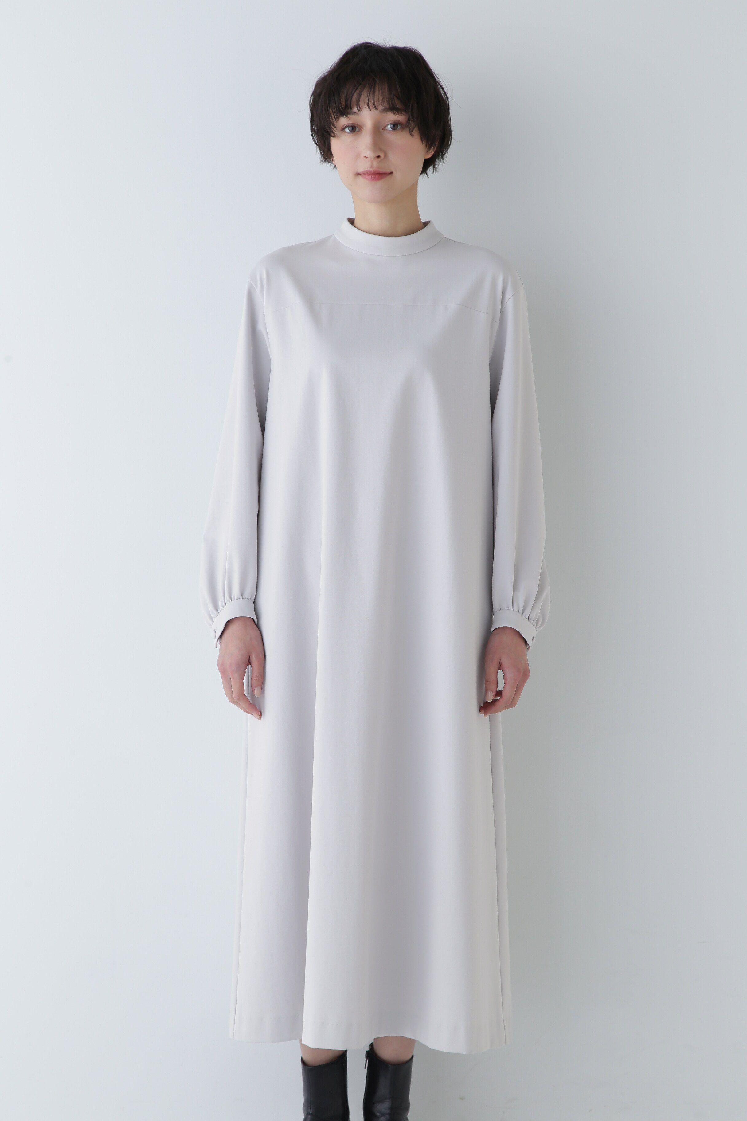  「ストレッチポンチモックネックワンピース」|ワンピース|