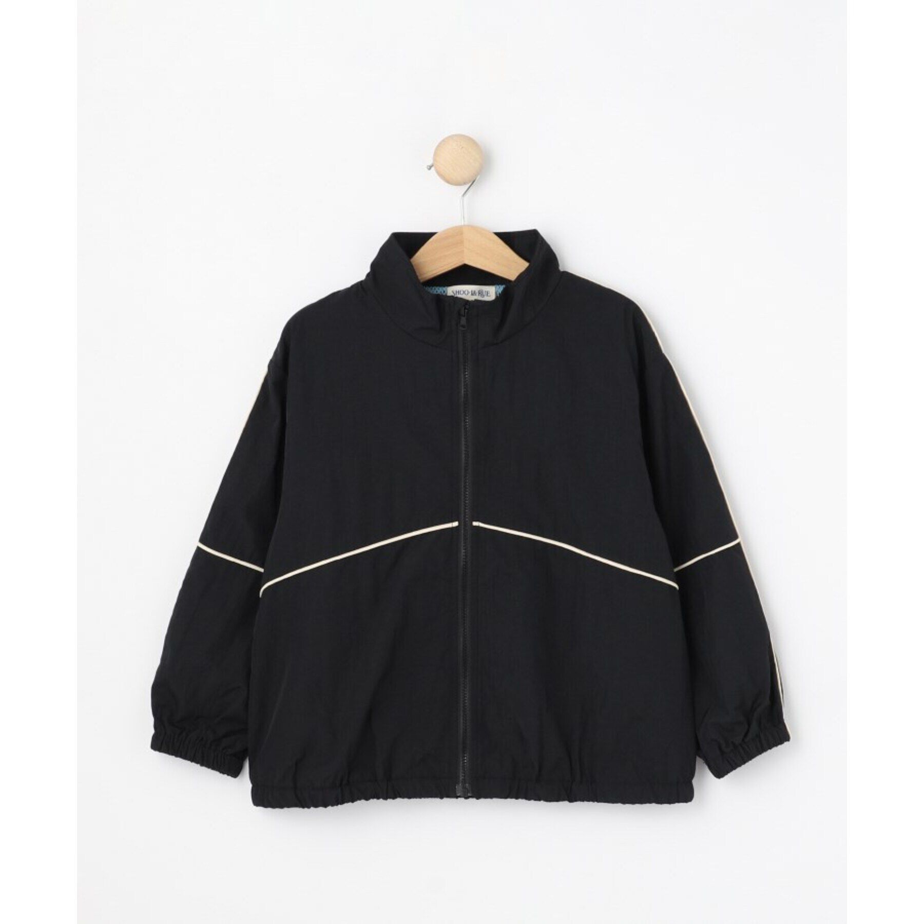 SHOO･LA･RUE「【100-150cm/洗える/男女兼用】スタンドカラー パイピングブルゾン」|ブルゾン・スタジャン|