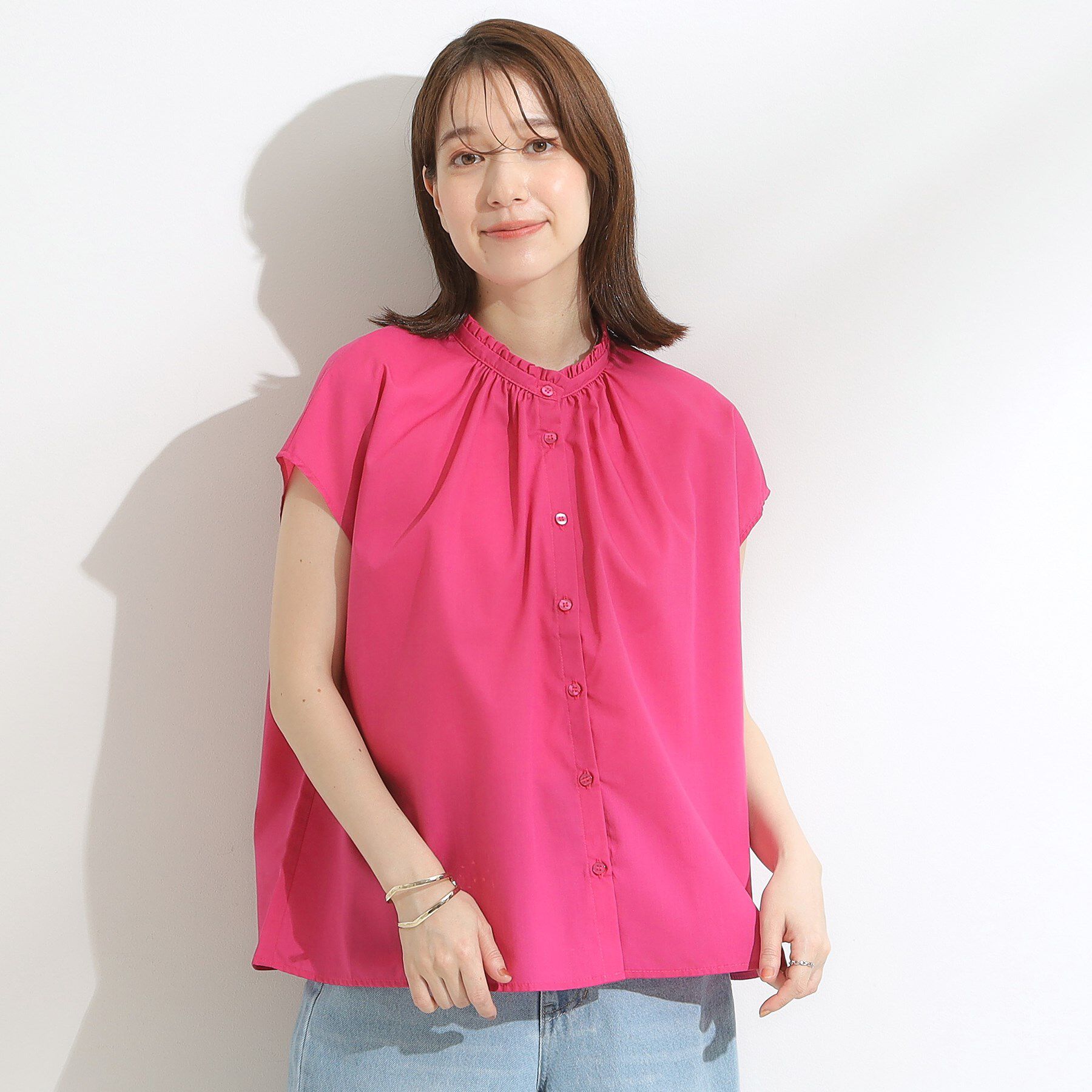 SHOO･LA･RUE「【洗える/S-LL】プチフリル襟が女性らしい フレンチスリーブシャツ」|シャツ・ブラウス|