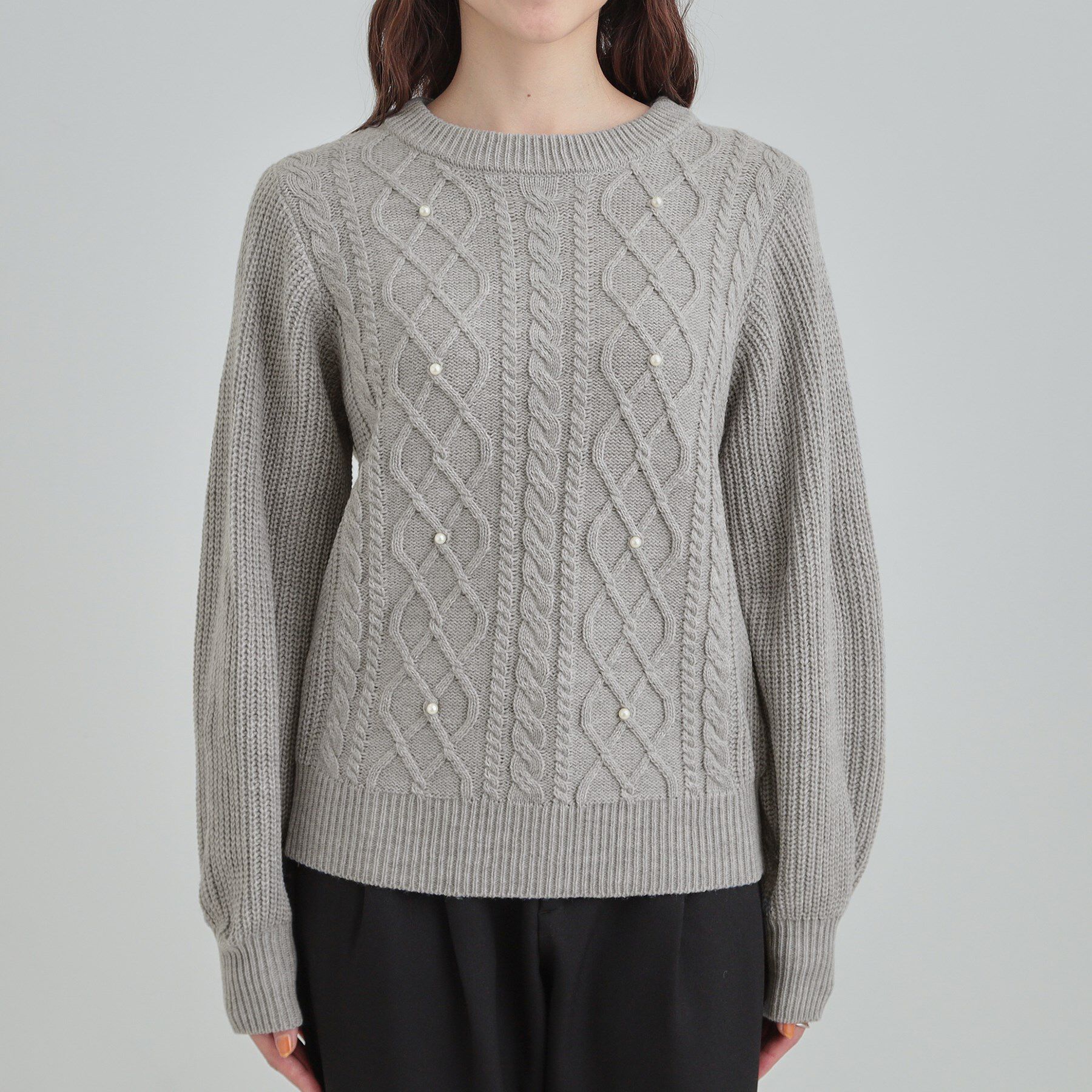 SHOO･LA･RUE「【洗濯機可/S-LL】フェイクパールで上品見え ケーブルニット」|ニット・セーター|