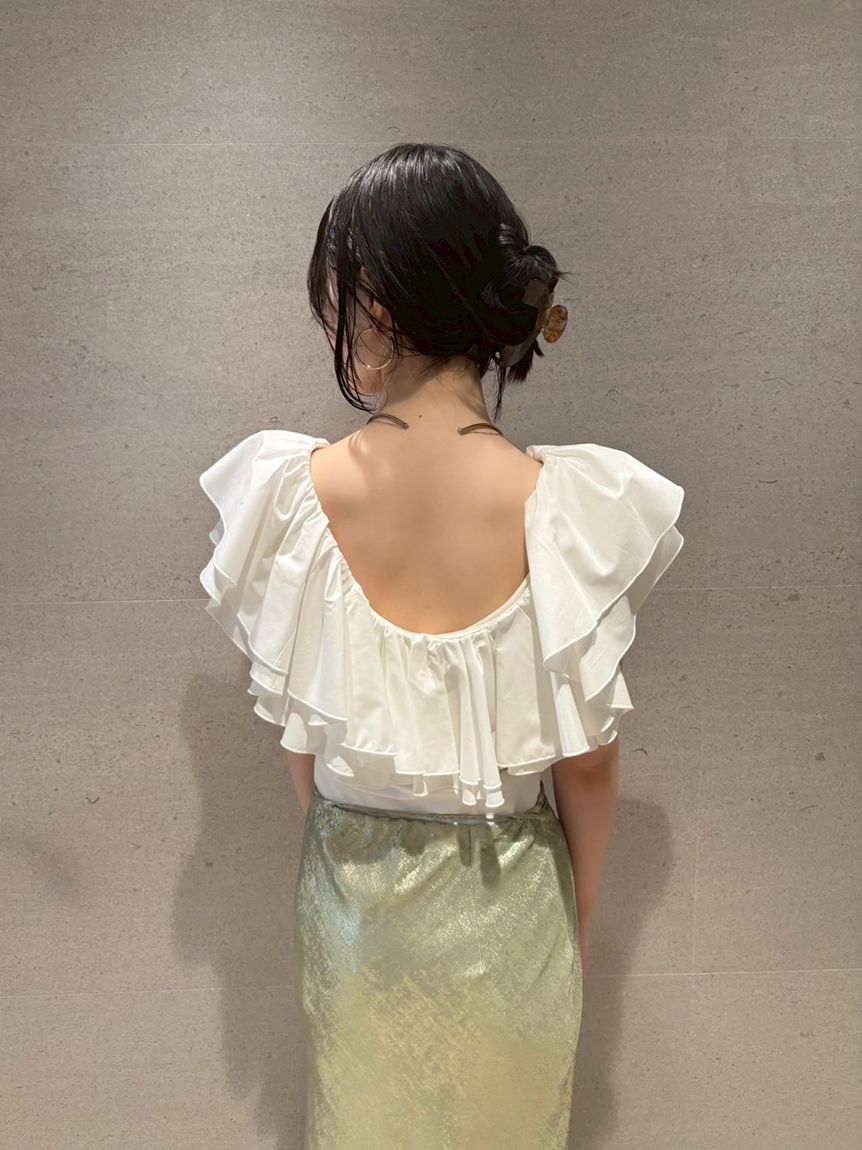 LILY BROWN「デコルテフリルカットトップス」|Tシャツ・カットソー|