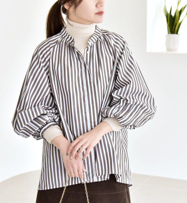 quaranciel「quaranciel:〈洗濯機可能〉REPREVE バンドカラー ギャザー パフ シャツ ブラウス」|シャツ・ブラウス|