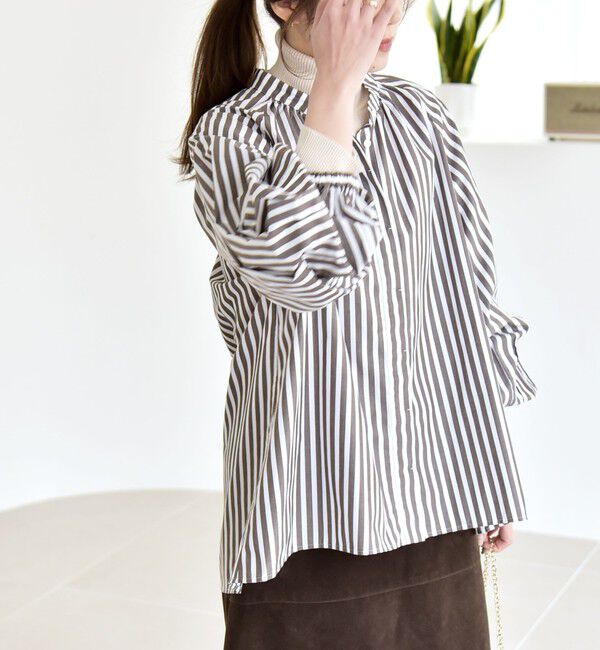 quaranciel「quaranciel:〈洗濯機可能〉REPREVE バンドカラー ギャザー パフ シャツ ブラウス」|シャツ・ブラウス|