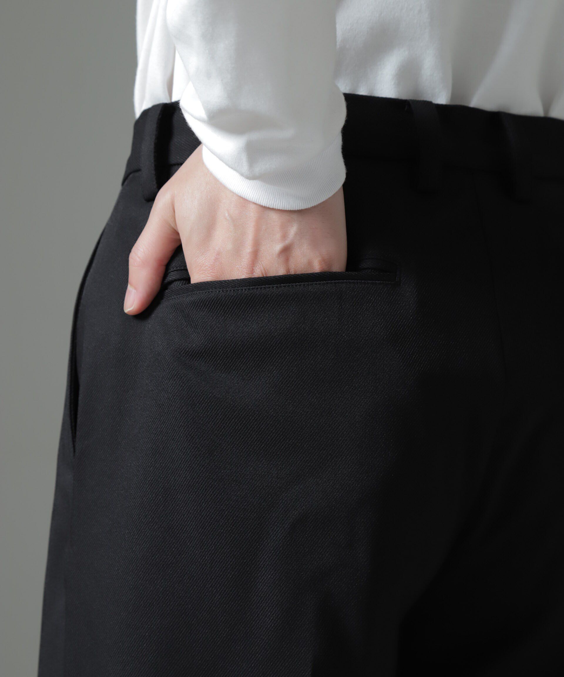 nano･universe「テクノギャバトラウザーズ」|チノ|