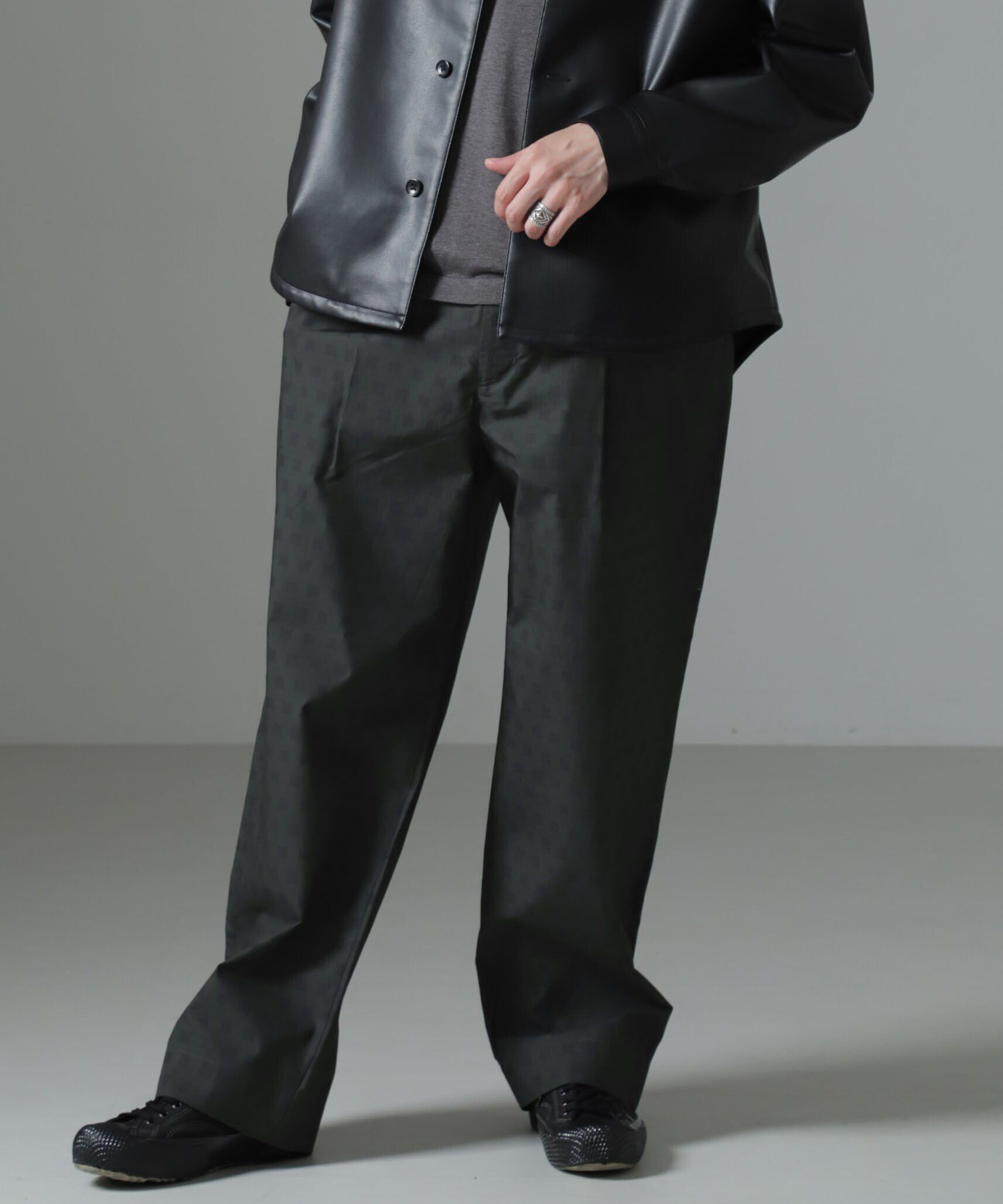 nano･universe「オリジナルパターンイージーパンツ」|チノ|