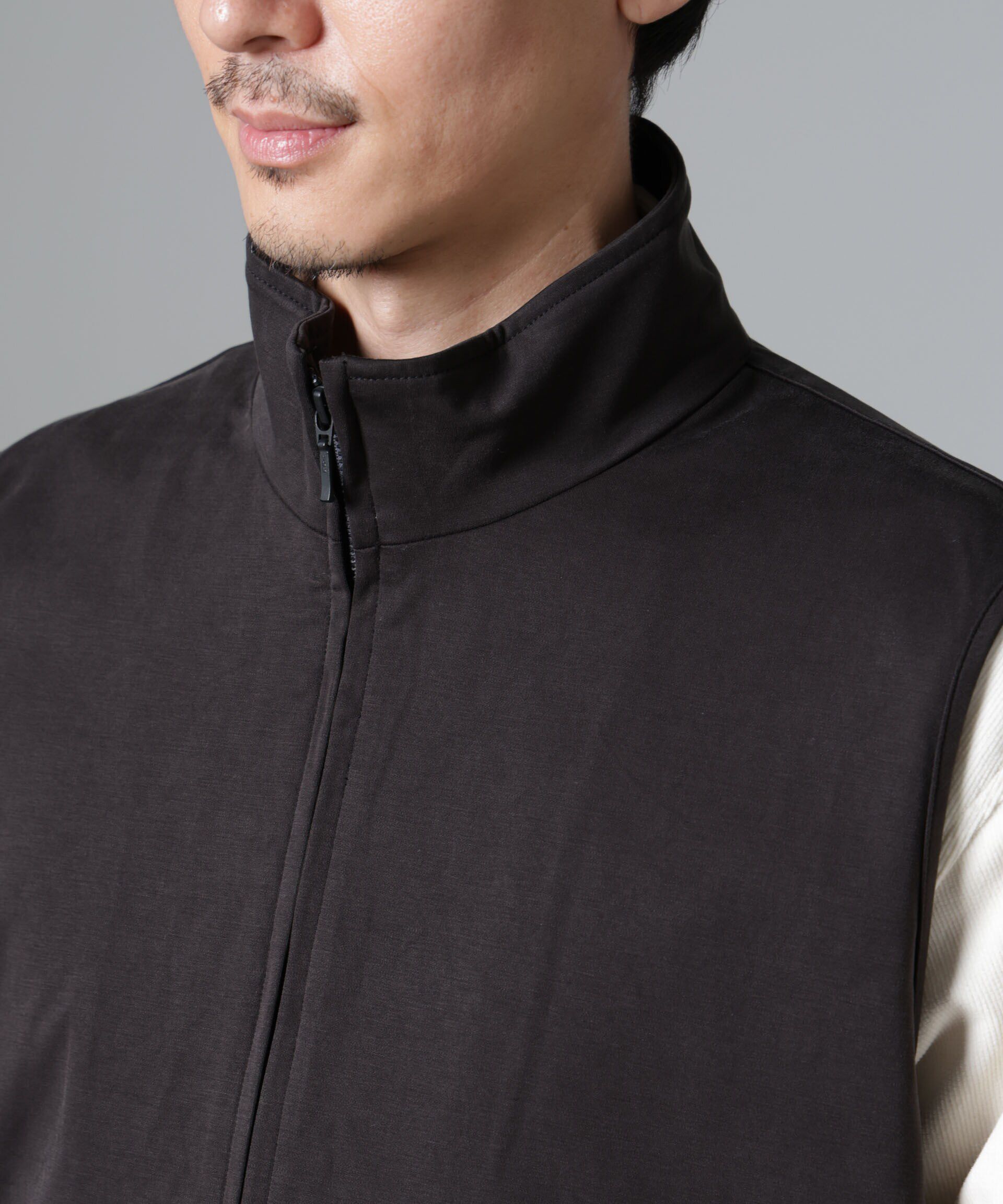 nano･universe「ヌバックライクスムーススタンドカラーベスト」|ダウンベスト・ベスト|