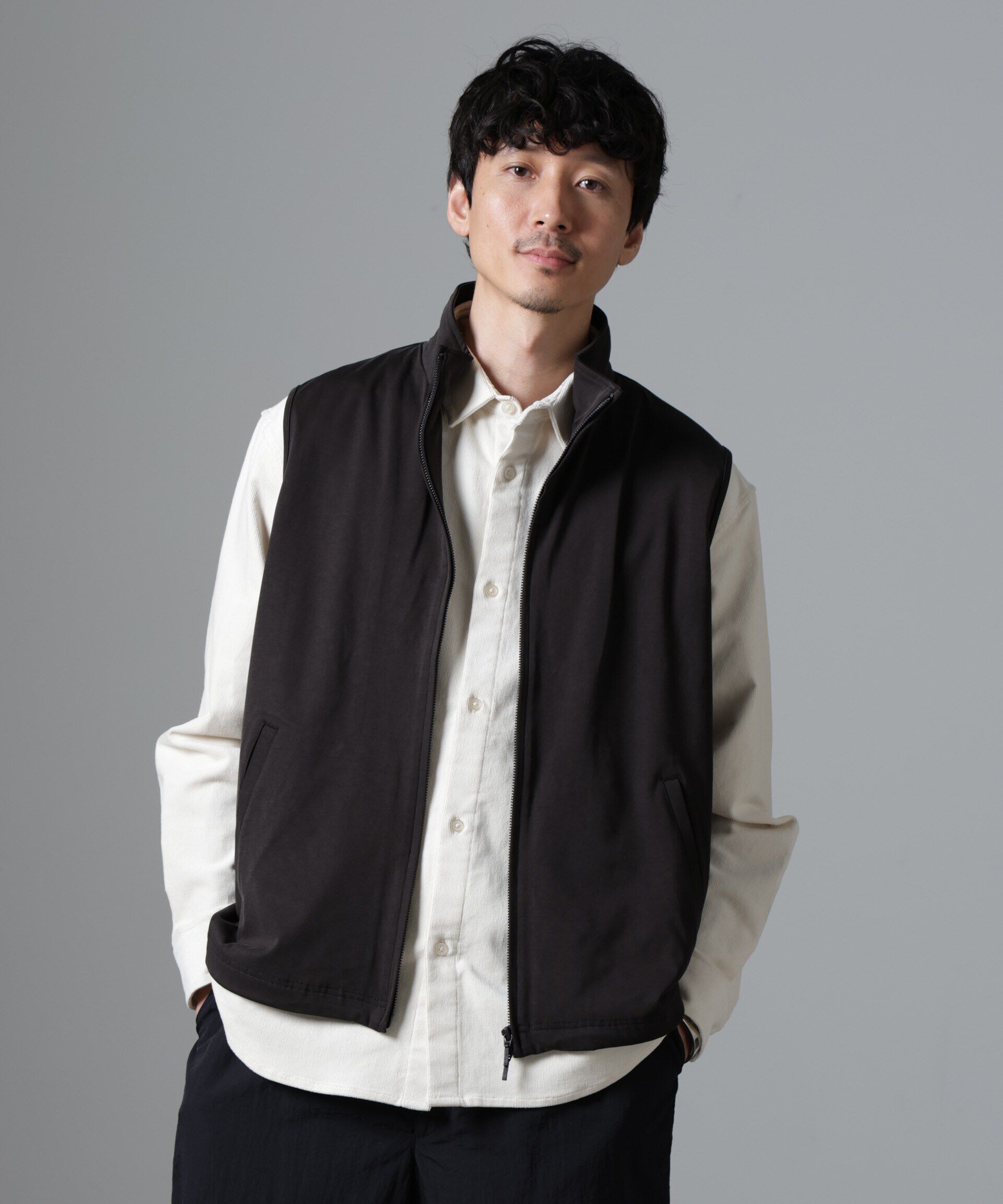 nano･universe「ヌバックライクスムーススタンドカラーベスト」|ダウンベスト・ベスト|