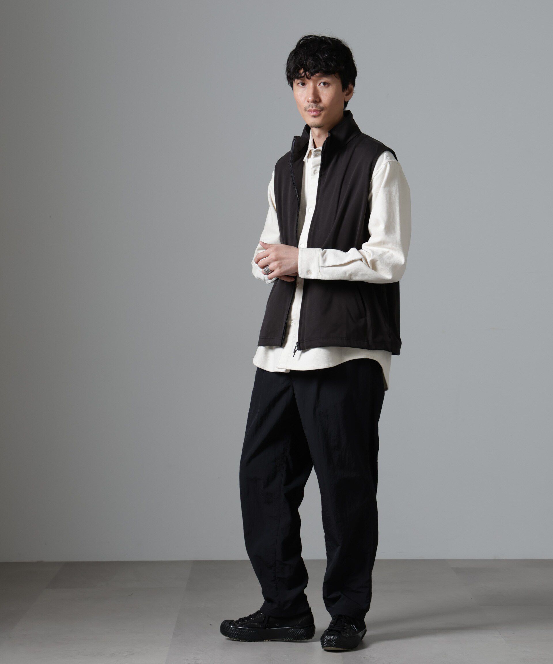 nano･universe「ヌバックライクスムーススタンドカラーベスト」|ダウンベスト・ベスト|