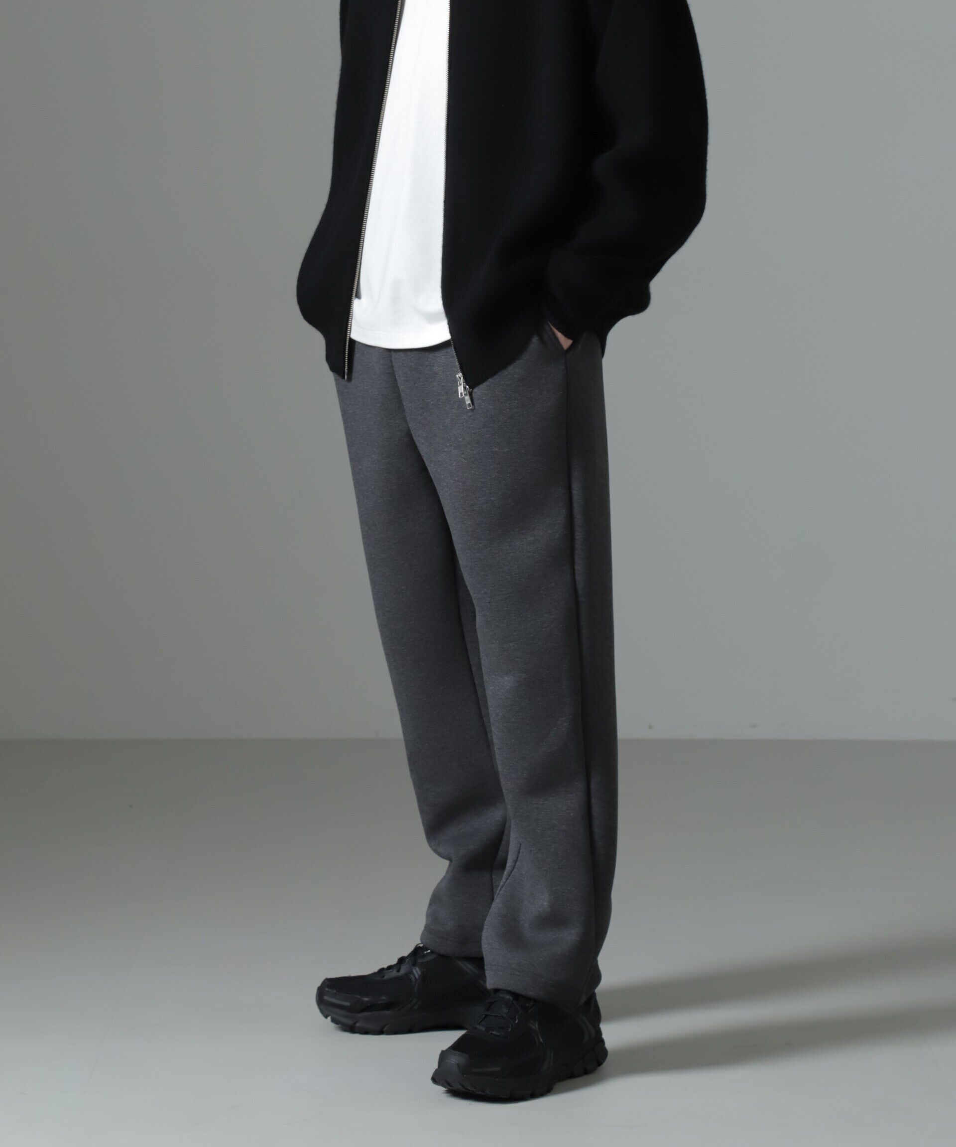 nano･universe「ボンディングトレーナーパンツ」|チノ|チャコール3